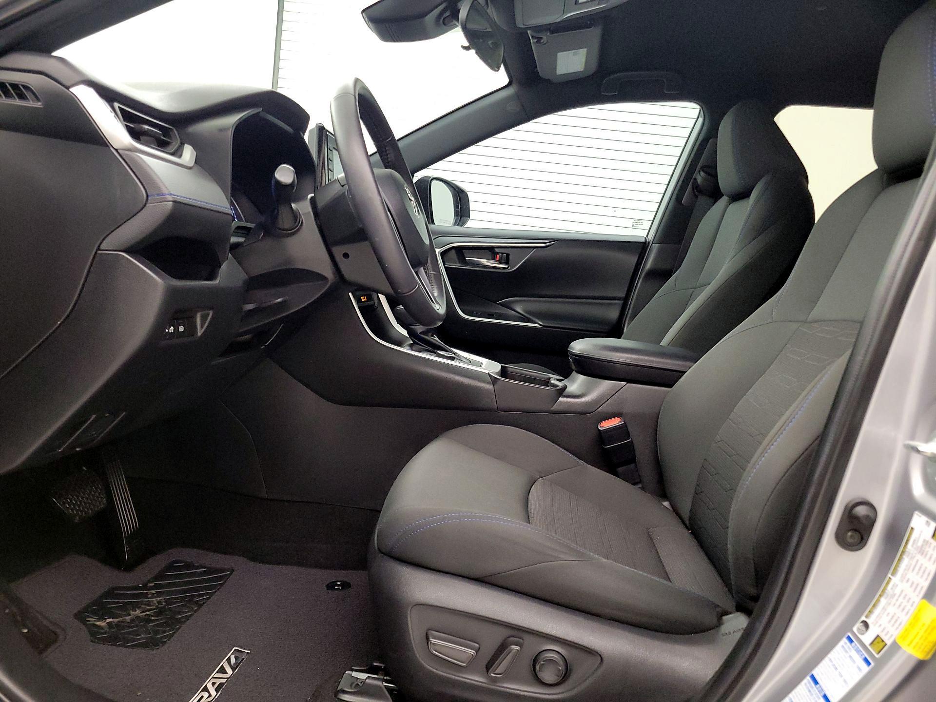 Thumbnail: 2022 Toyota RAV4 - 11