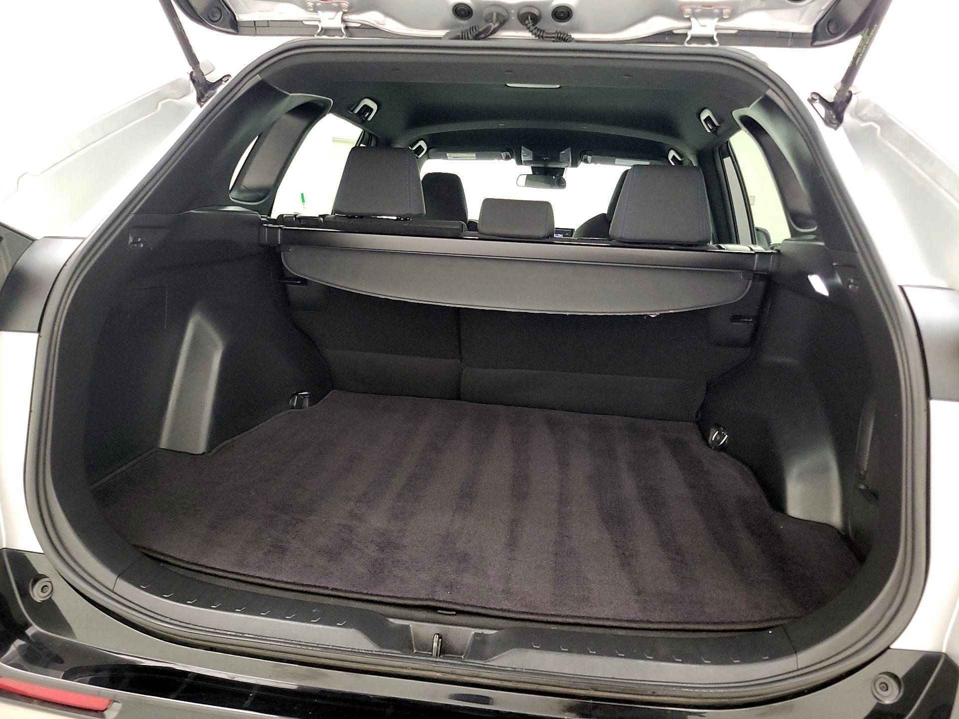 Thumbnail: 2022 Toyota RAV4 - 20