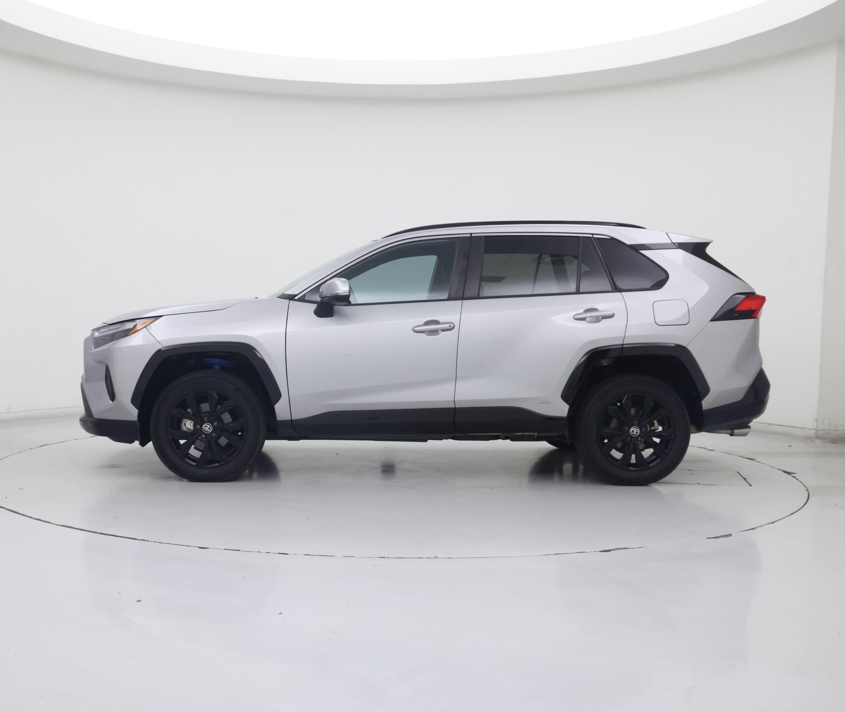 Thumbnail: 2022 Toyota RAV4 - 3