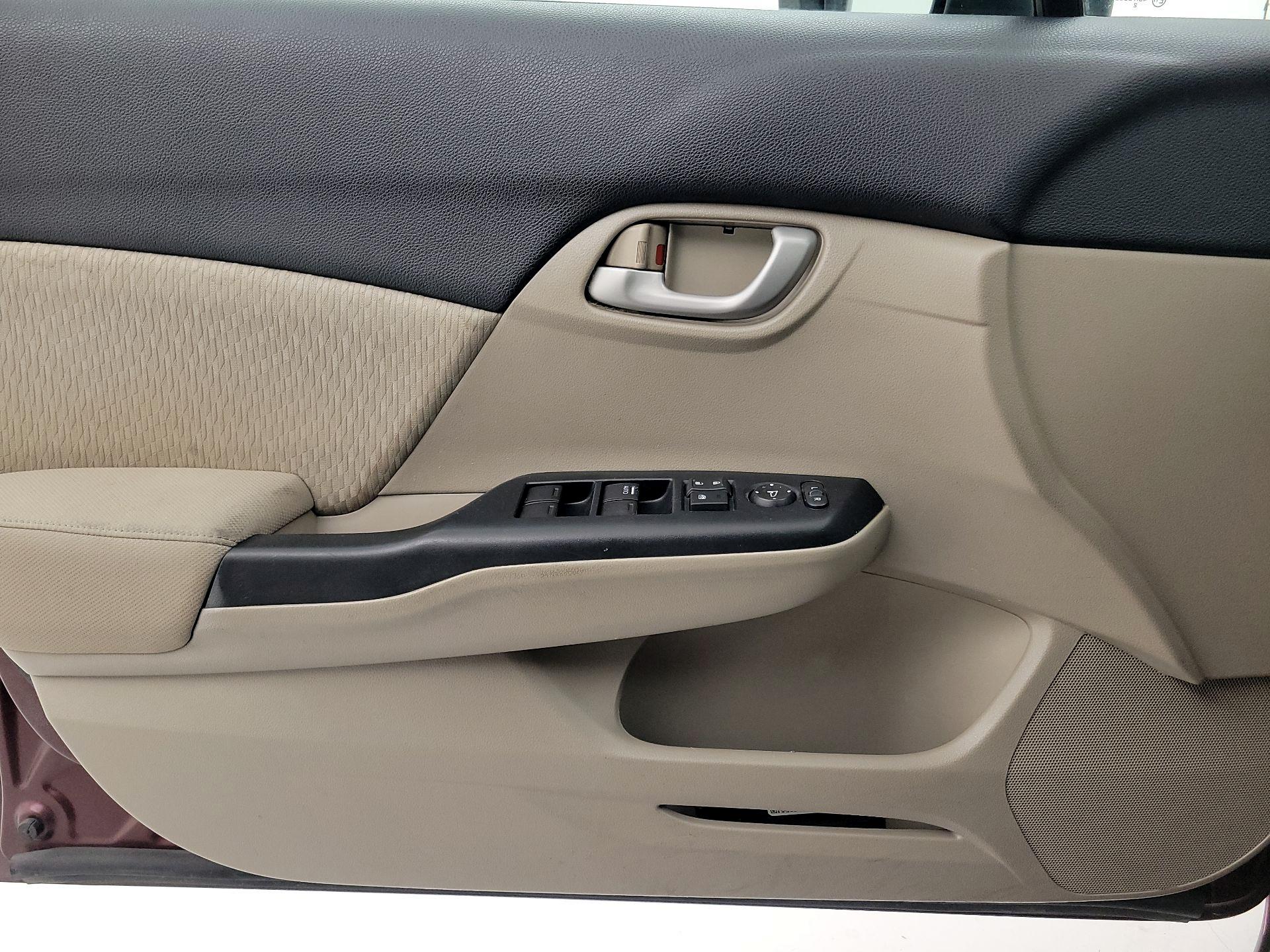 Thumbnail: 2014 Honda Civic - 12