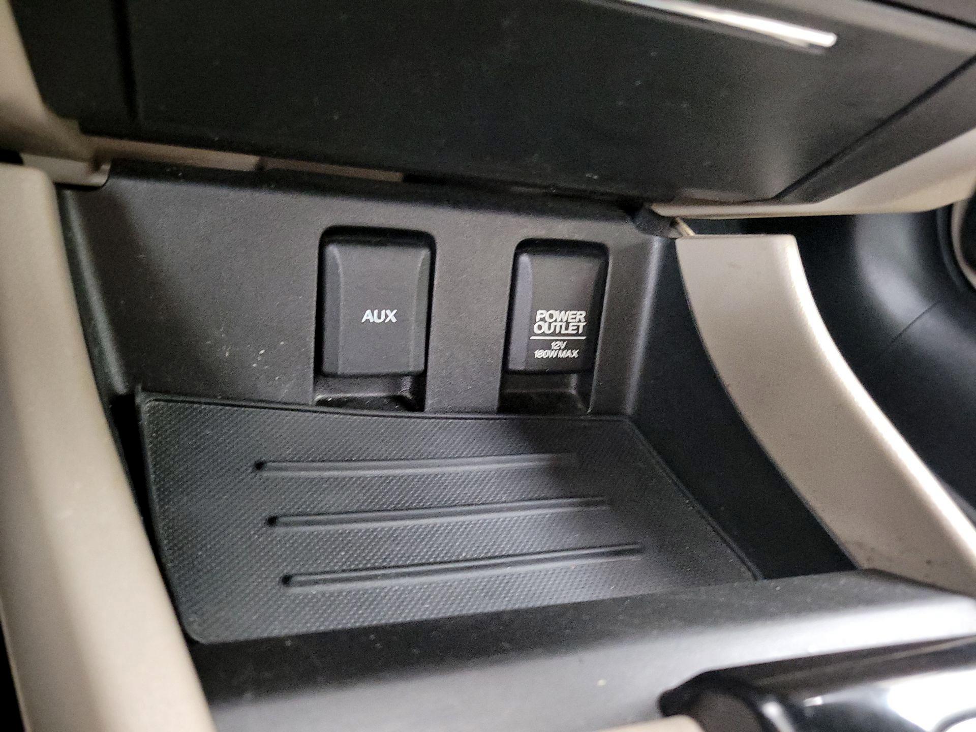 Thumbnail: 2014 Honda Civic - 18