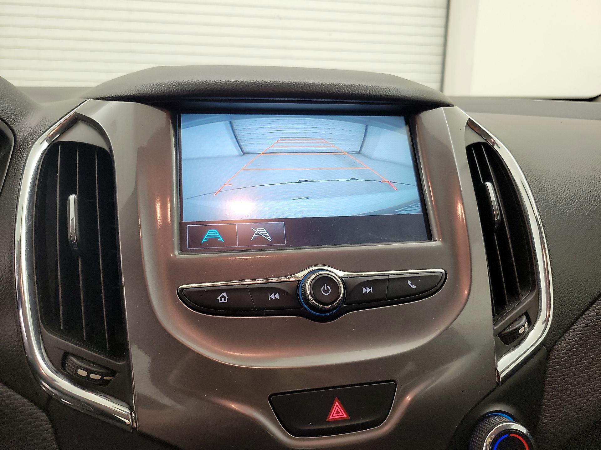 Thumbnail: 2017 Chevrolet Cruze - 14