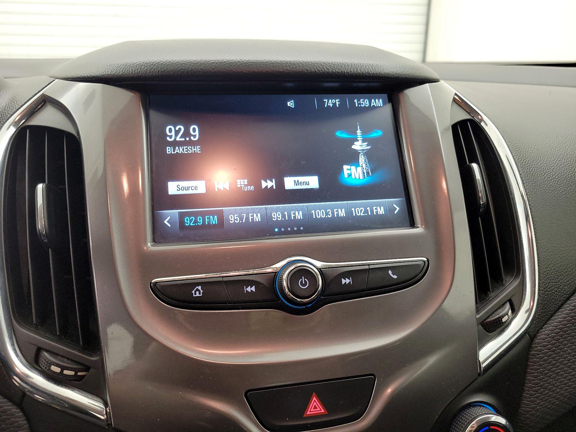 Thumbnail: 2017 Chevrolet Cruze - 15