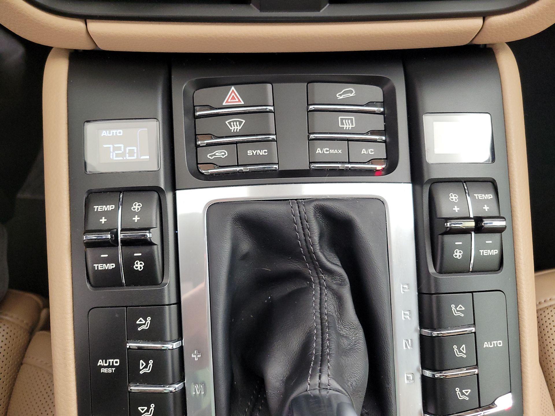 Thumbnail: 2019 Porsche Macan - 17