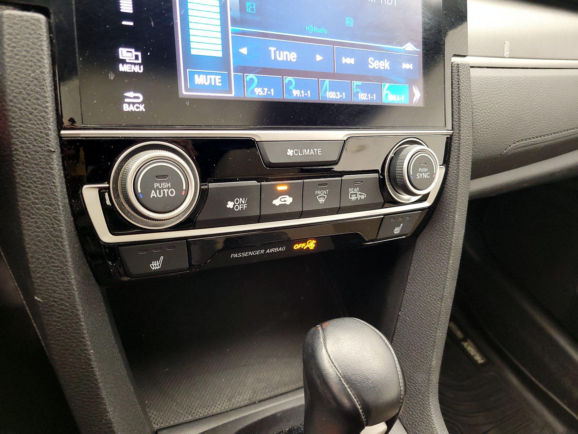 Thumbnail: 2016 Honda Civic - 16