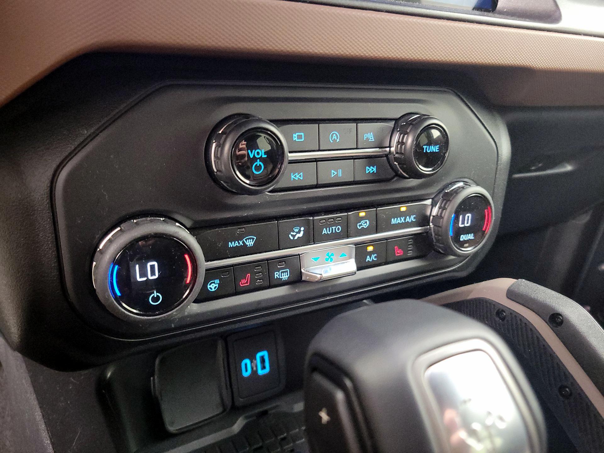 Thumbnail: 2024 Ford Bronco - 17