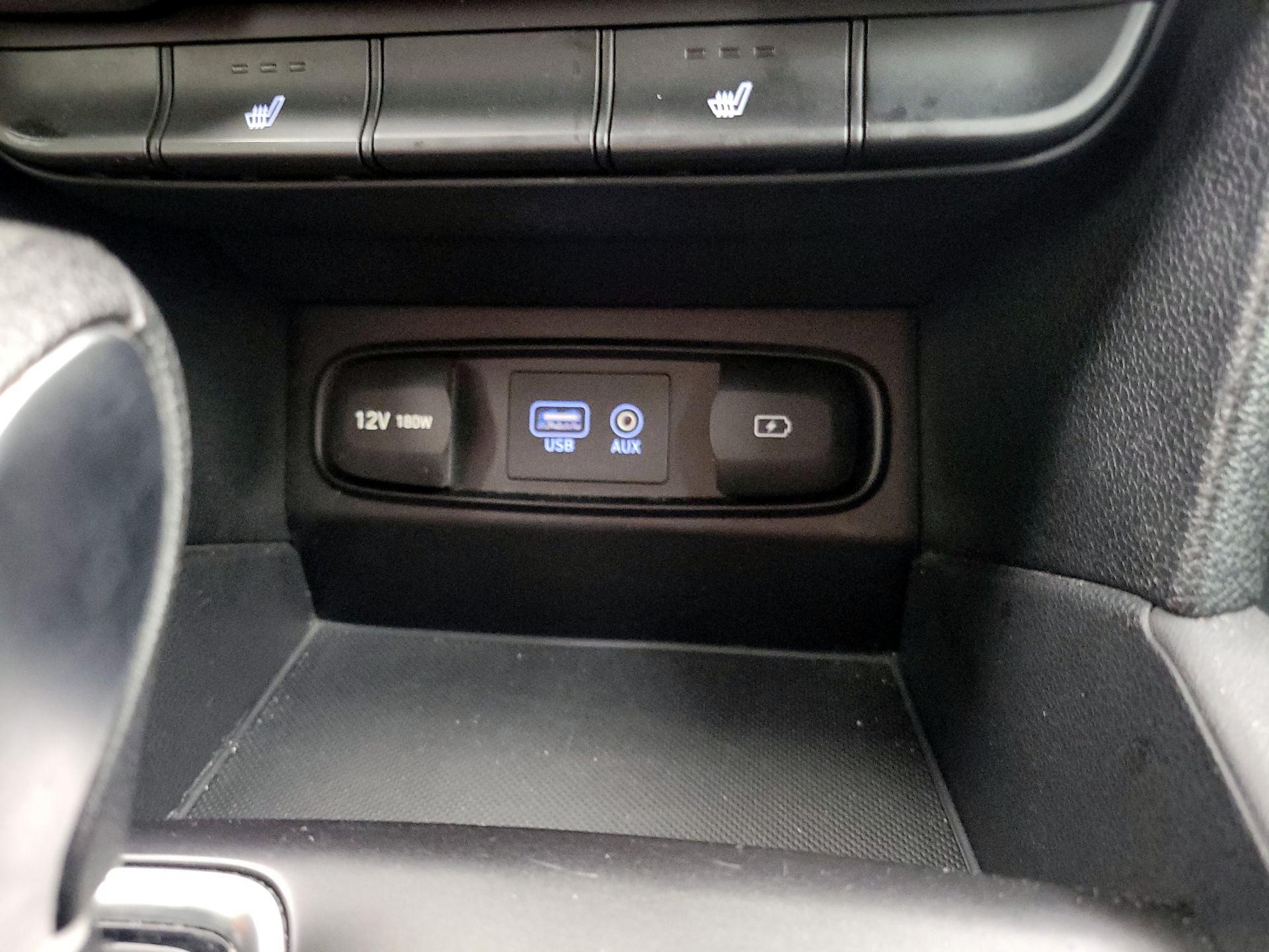 Thumbnail: 2019 Hyundai Santa Fe - 18