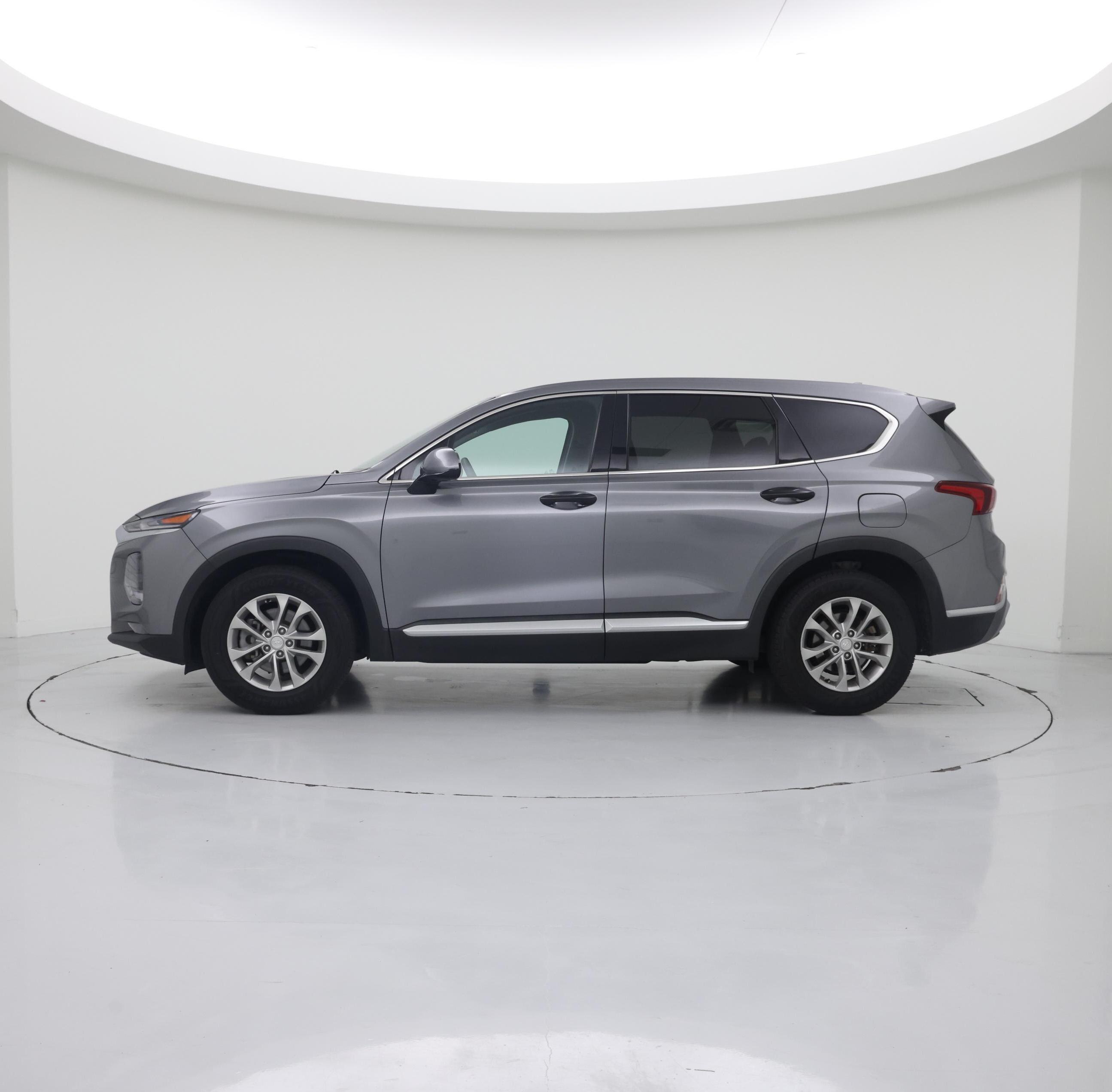 Thumbnail: 2019 Hyundai Santa Fe - 3