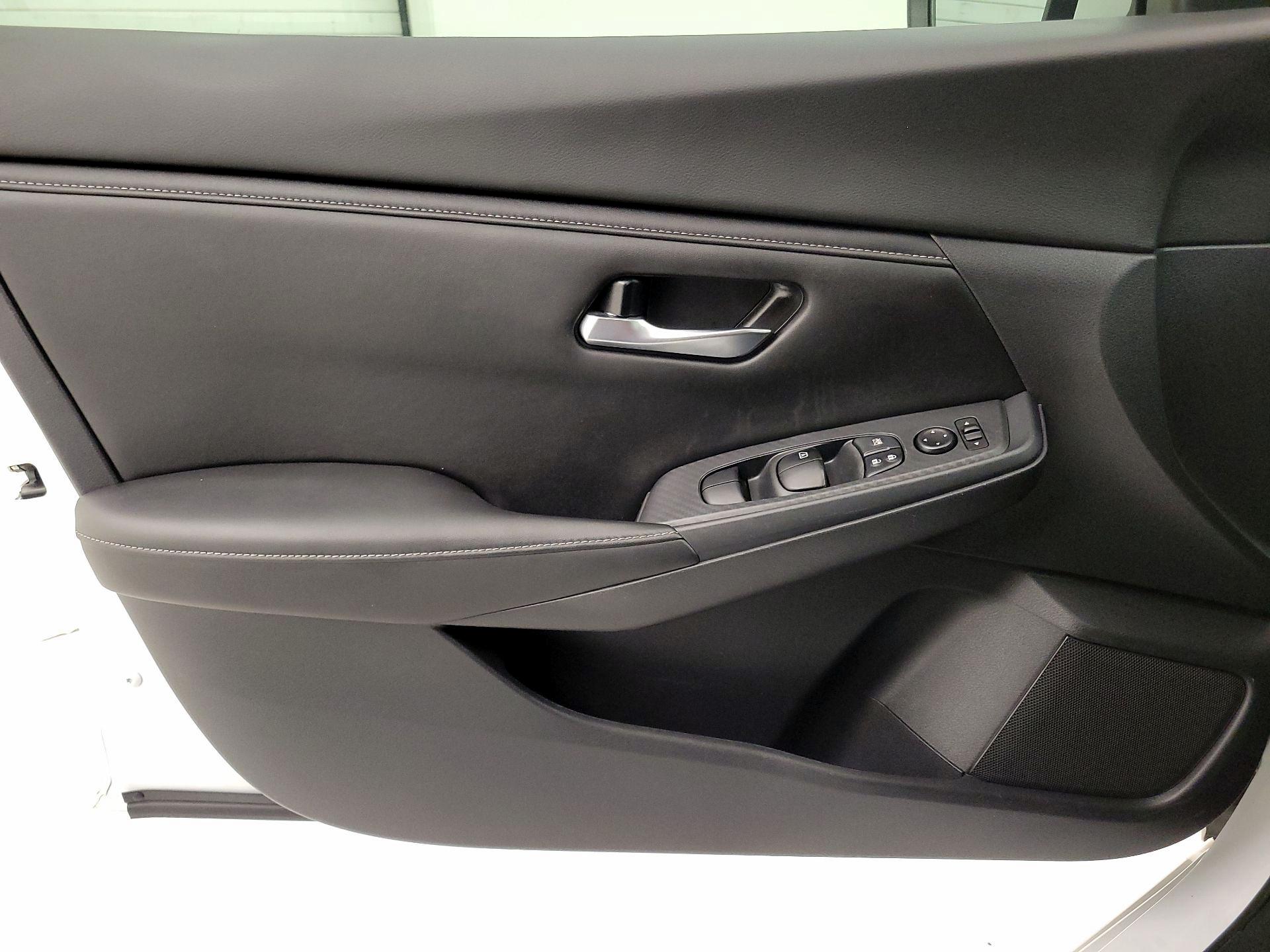 Thumbnail: 2021 Nissan Sentra - 12