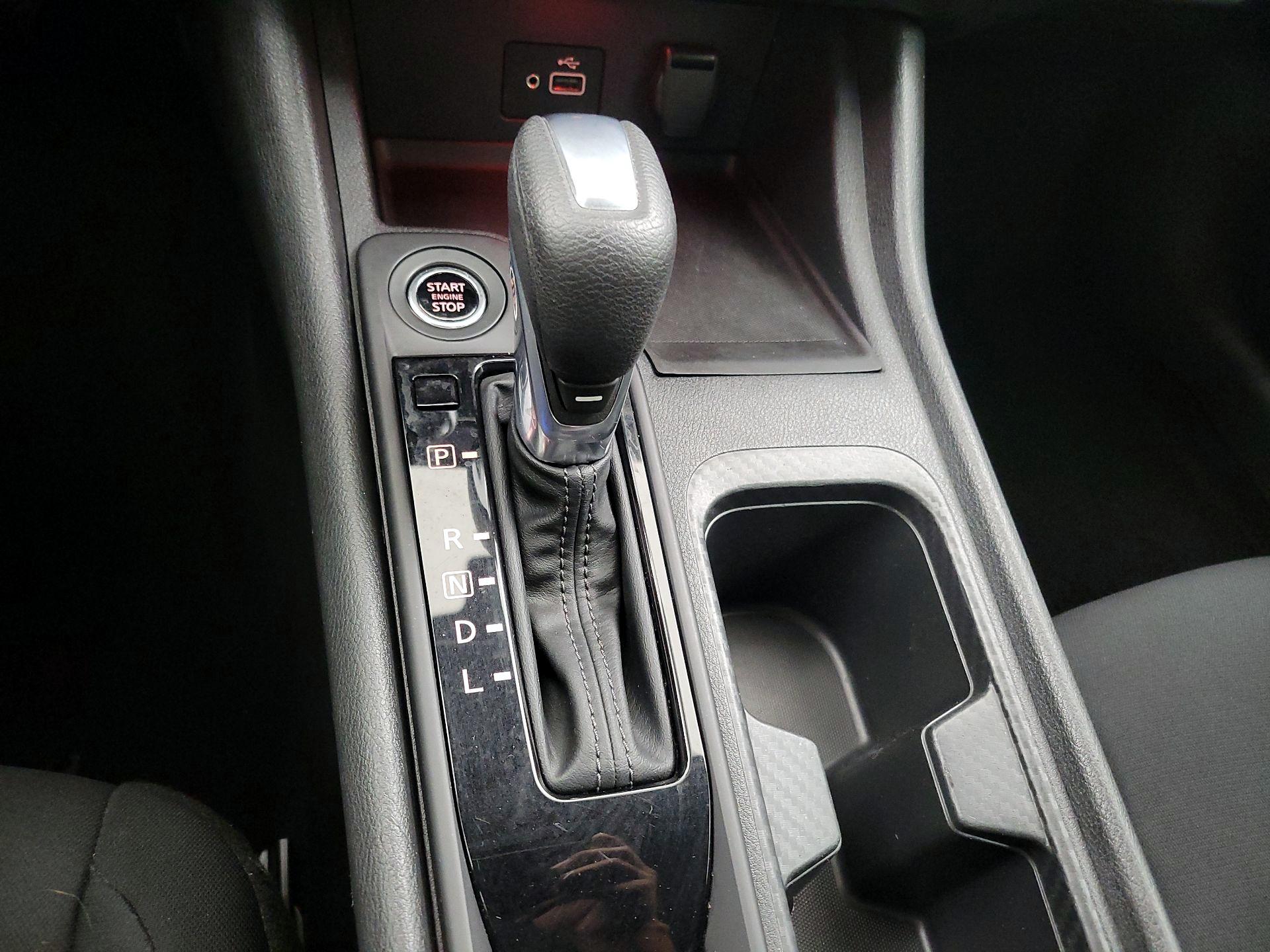 Thumbnail: 2021 Nissan Sentra - 17