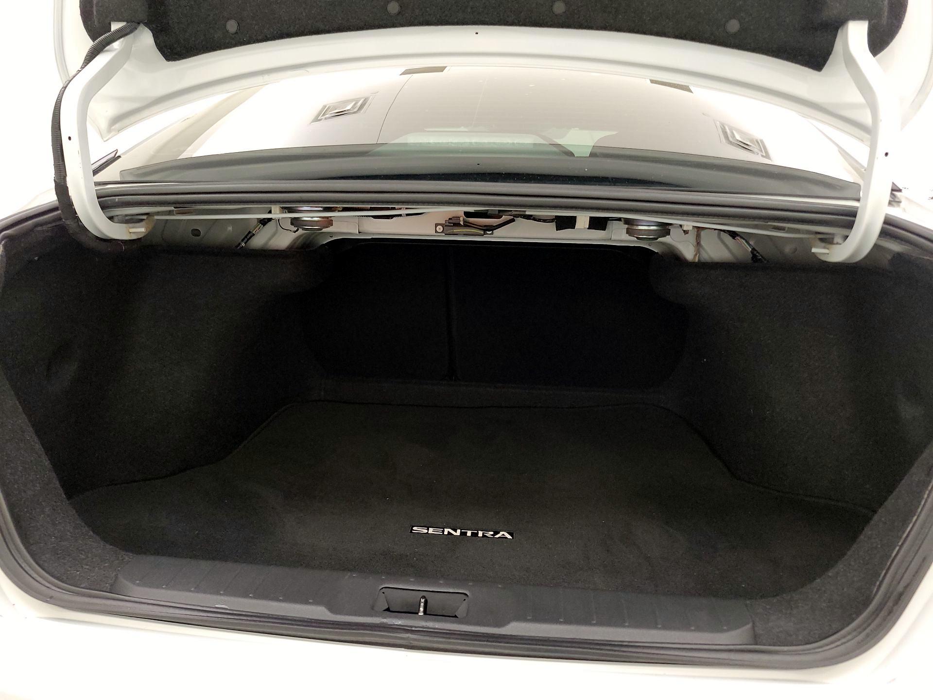 Thumbnail: 2021 Nissan Sentra - 20