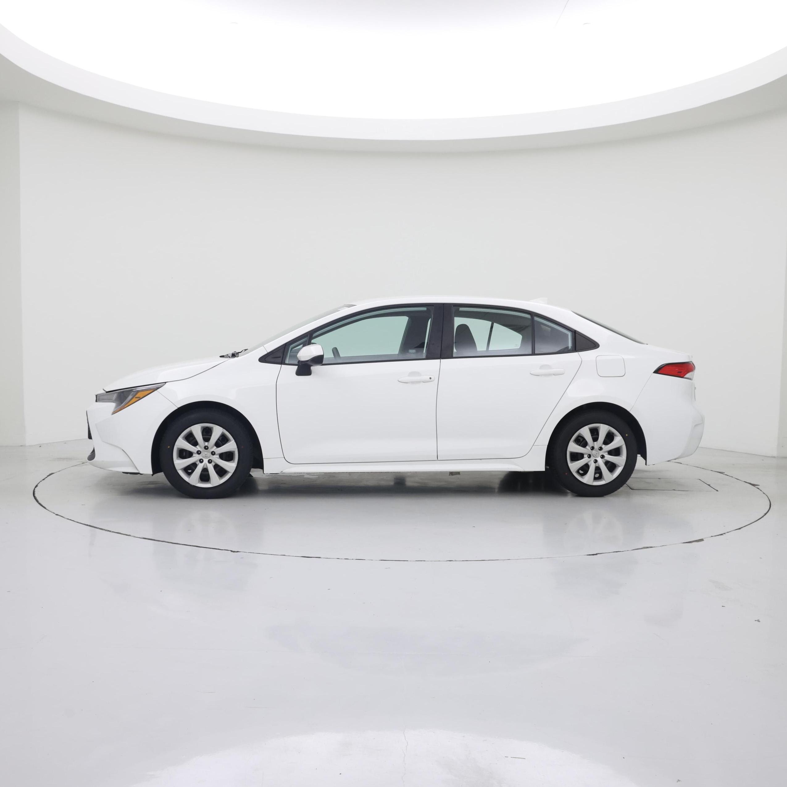 Thumbnail: 2022 Toyota Corolla - 3