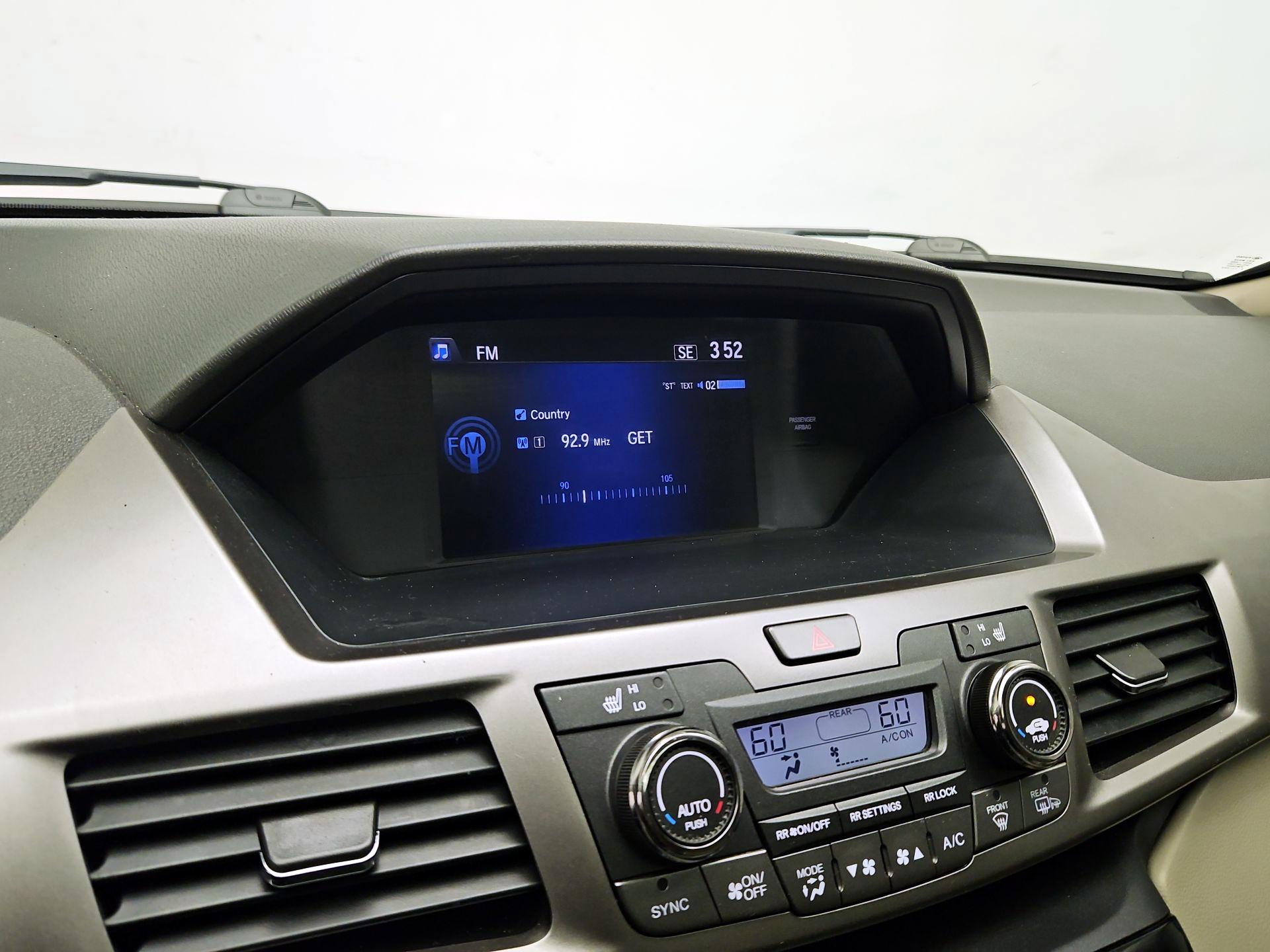 Thumbnail: 2016 Honda Odyssey - 15