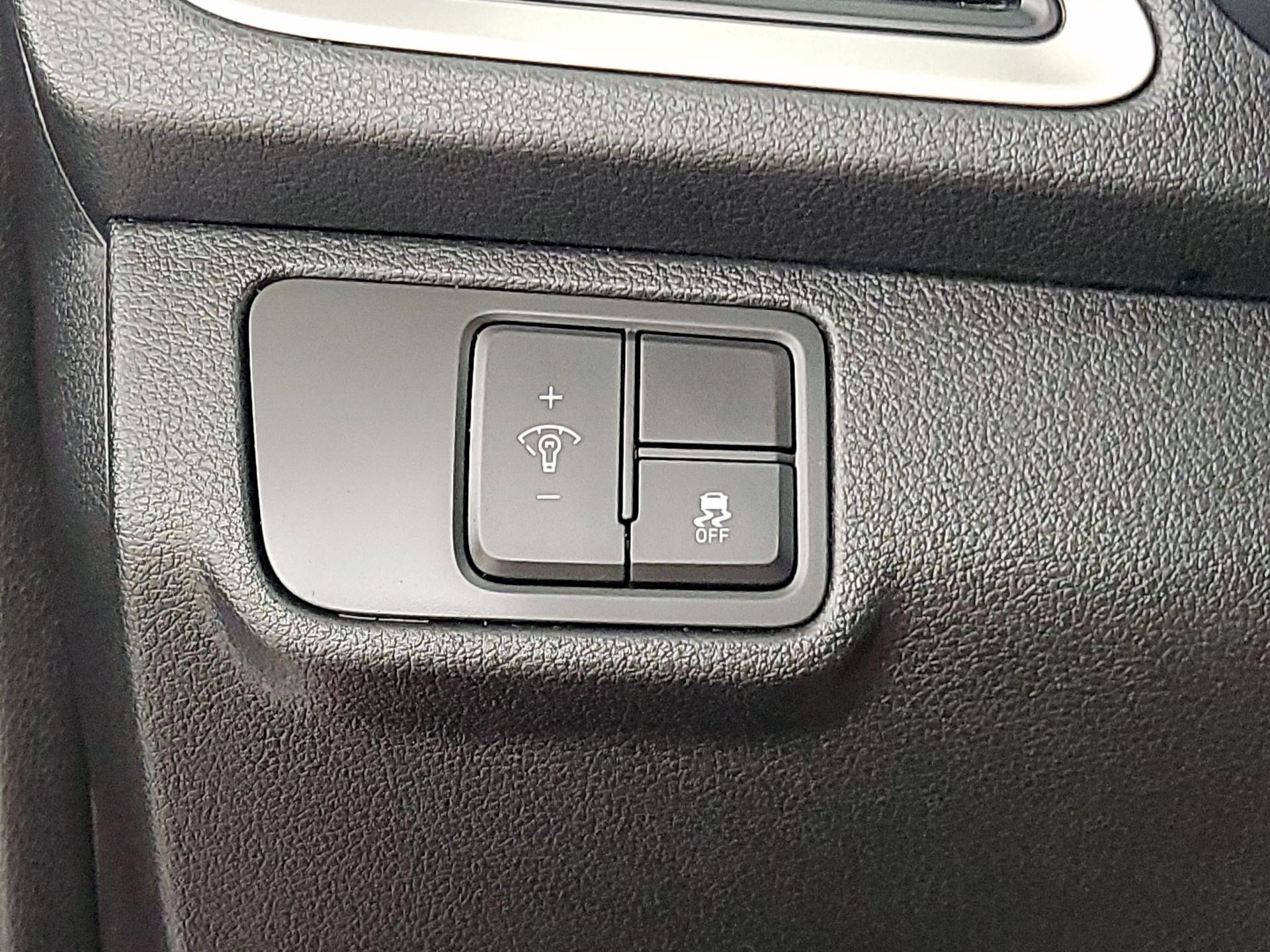 Thumbnail: 2020 Hyundai Accent - 13