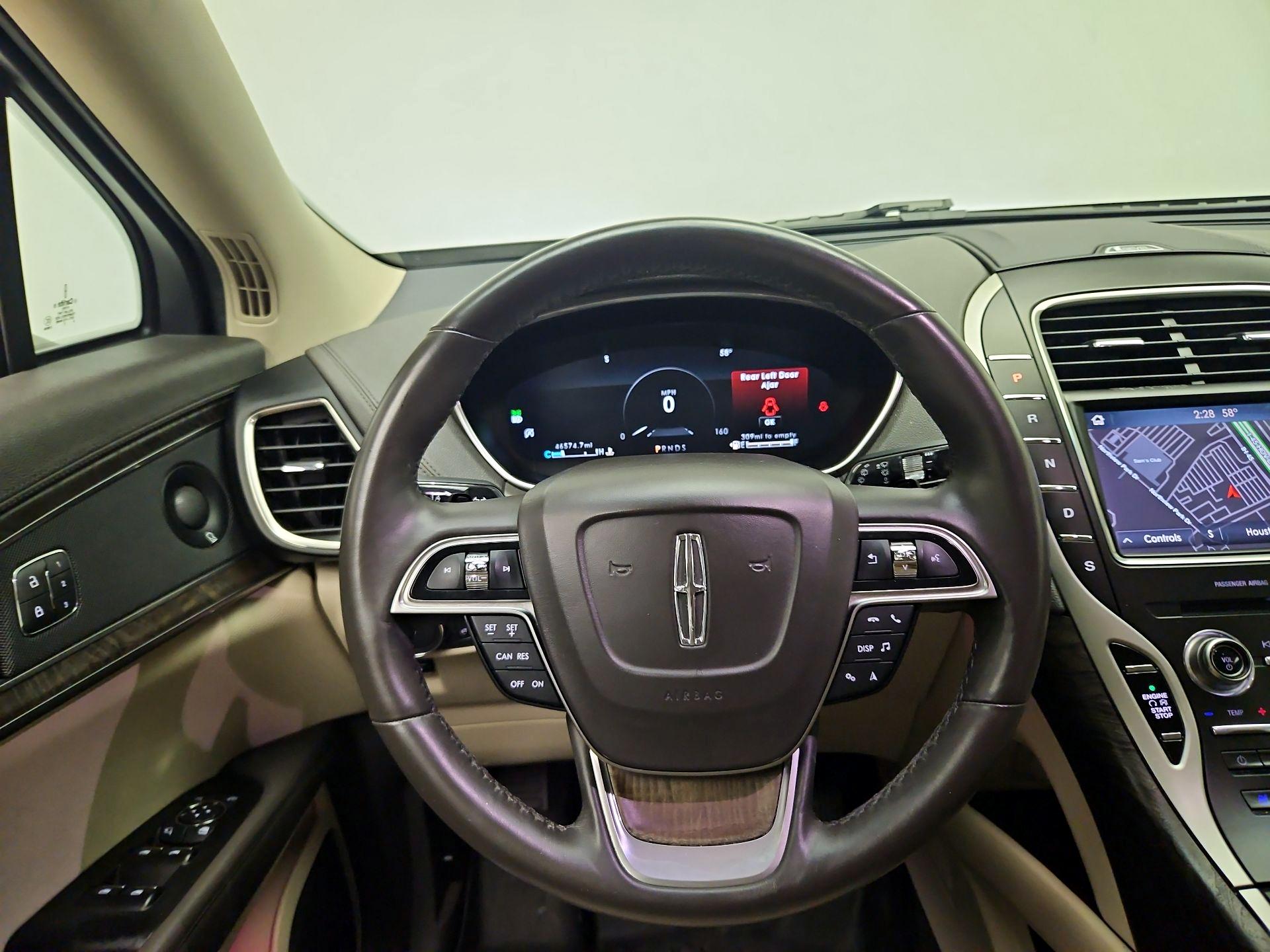 Thumbnail: 2019 Lincoln Nautilus - 10