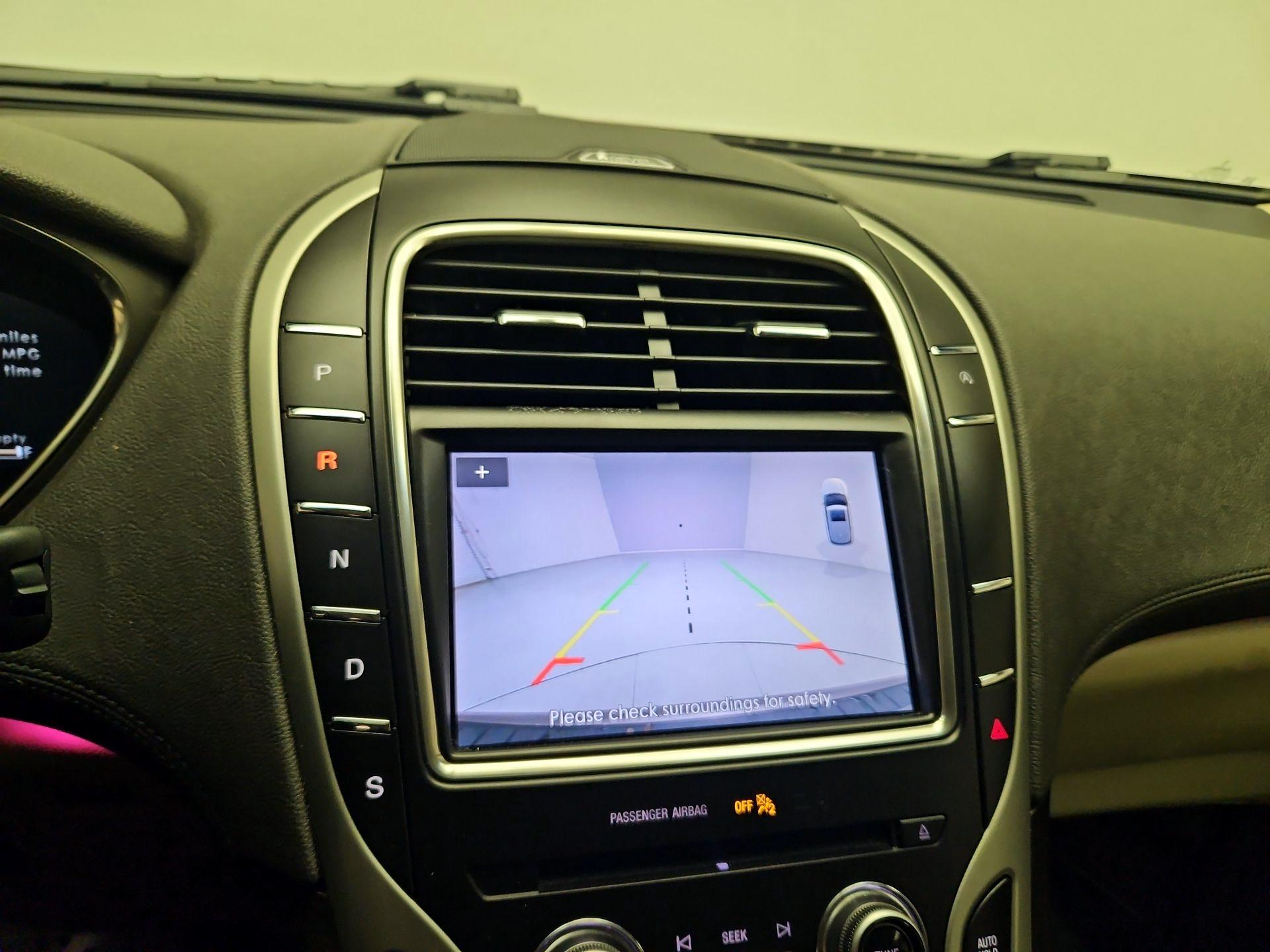 Thumbnail: 2019 Lincoln Nautilus - 14