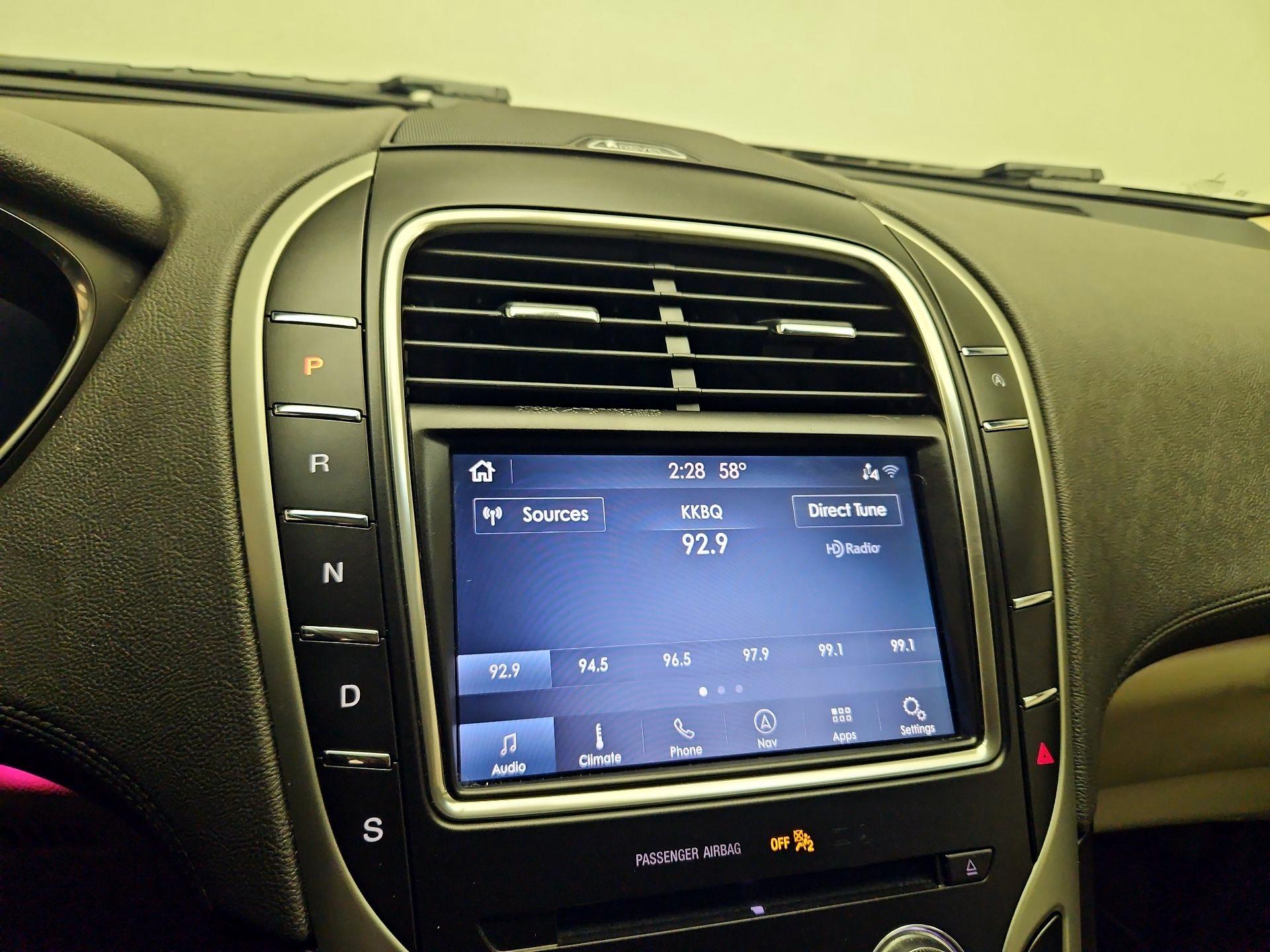 Thumbnail: 2019 Lincoln Nautilus - 15