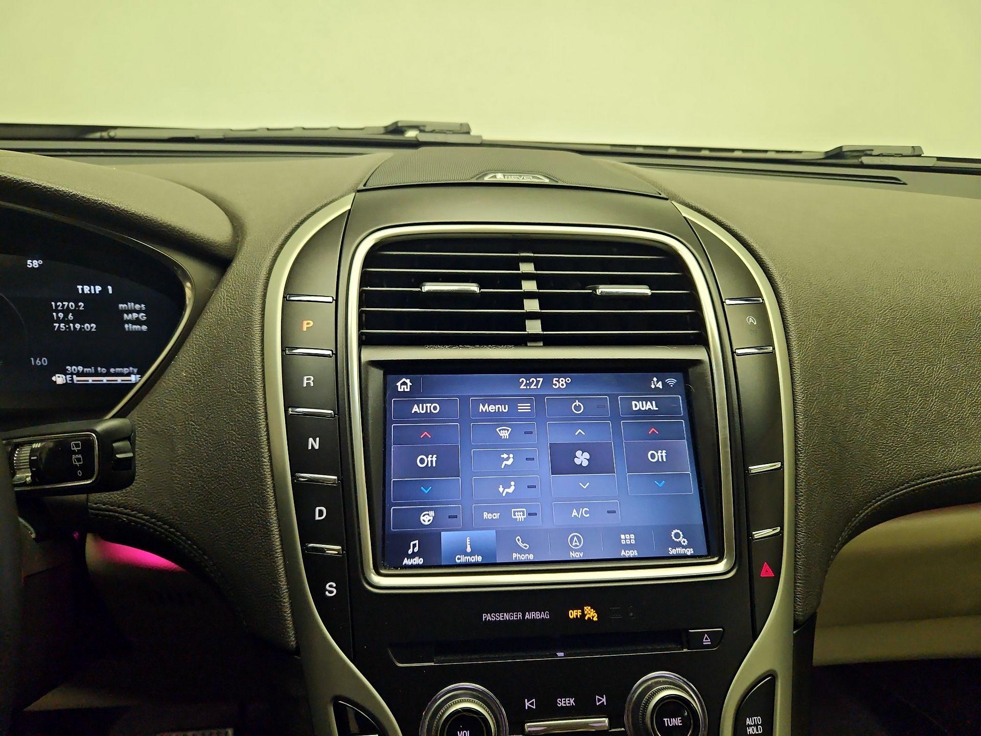 Thumbnail: 2019 Lincoln Nautilus - 16