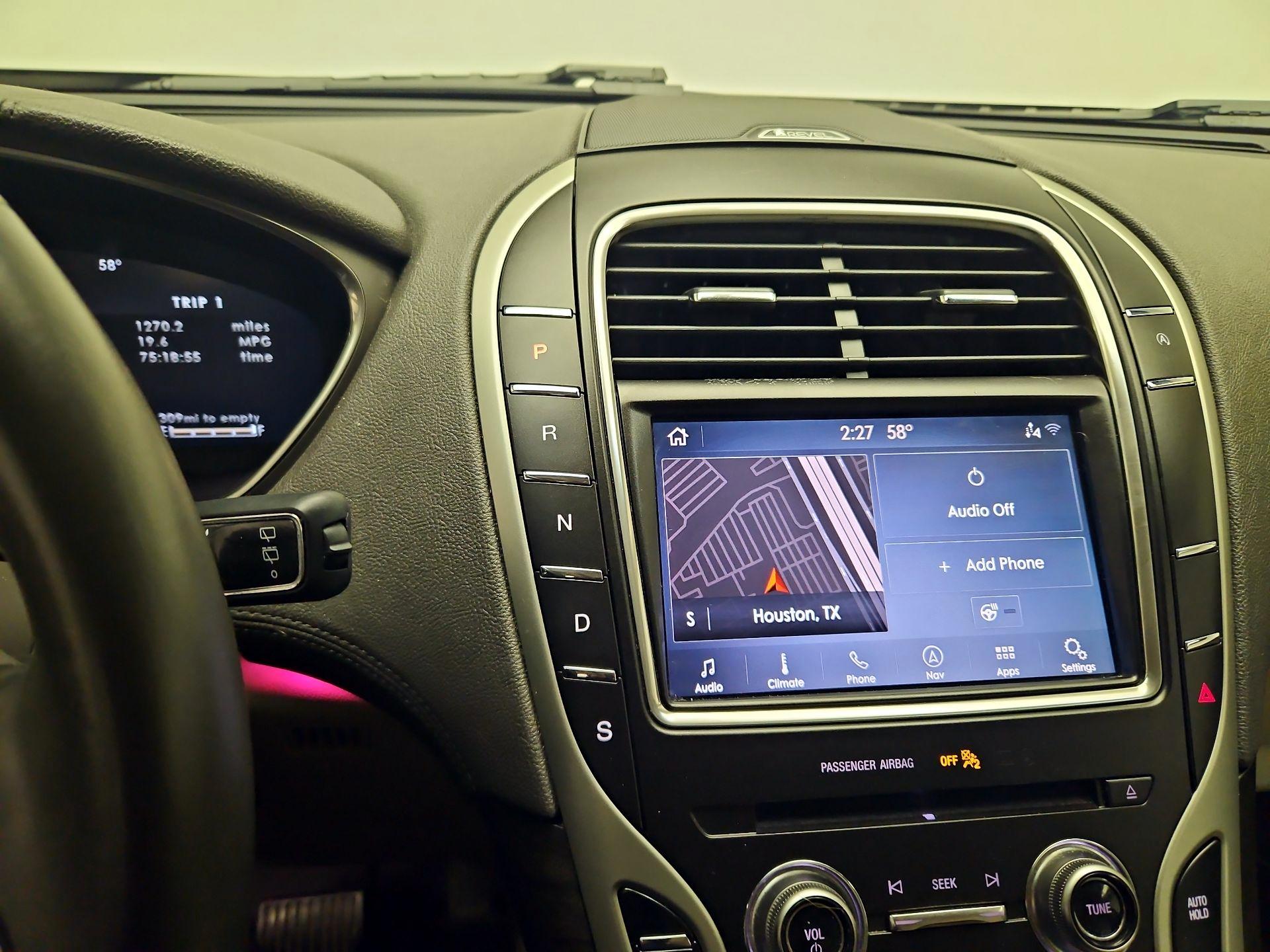 Thumbnail: 2019 Lincoln Nautilus - 17