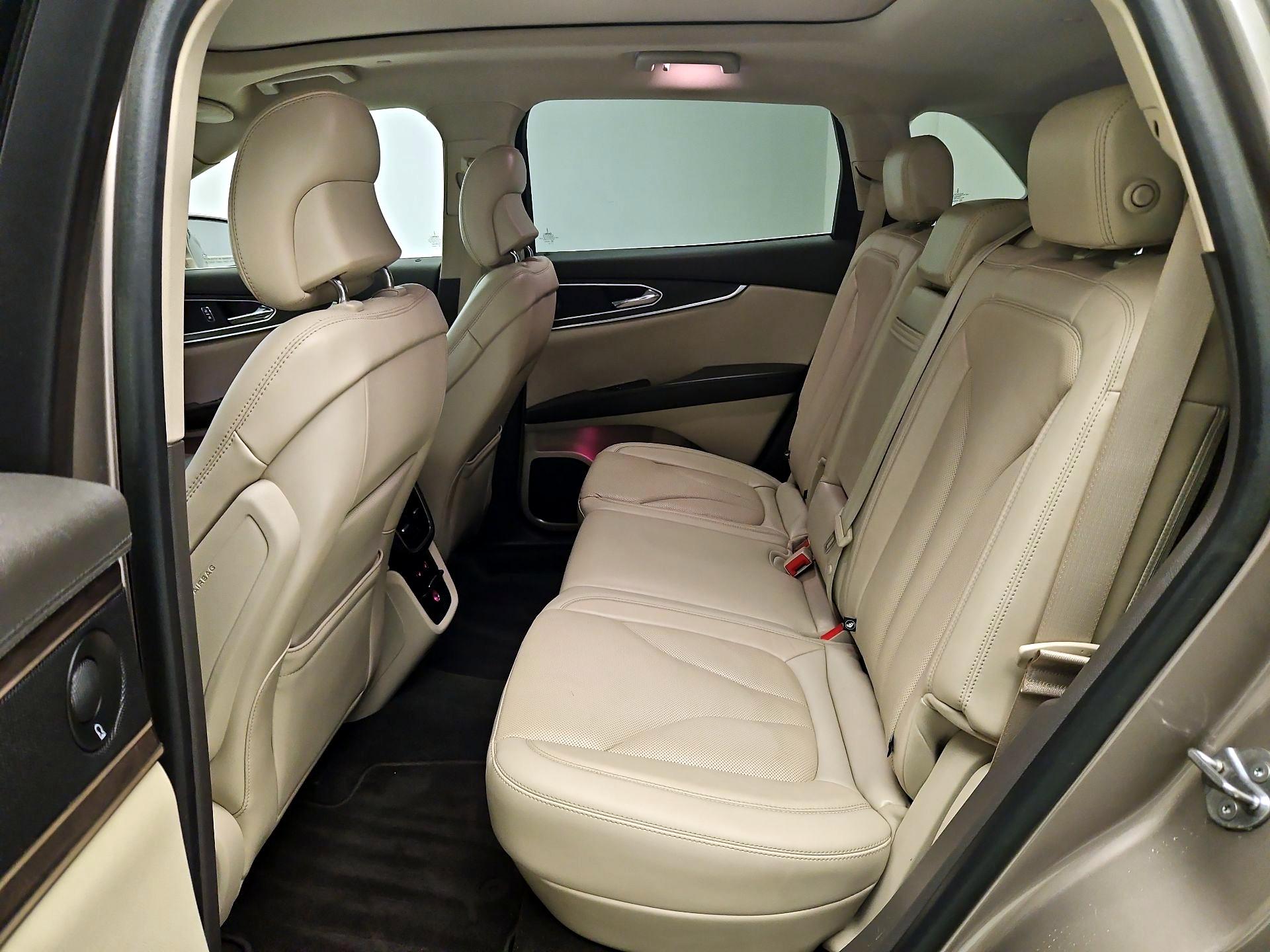 Thumbnail: 2019 Lincoln Nautilus - 18