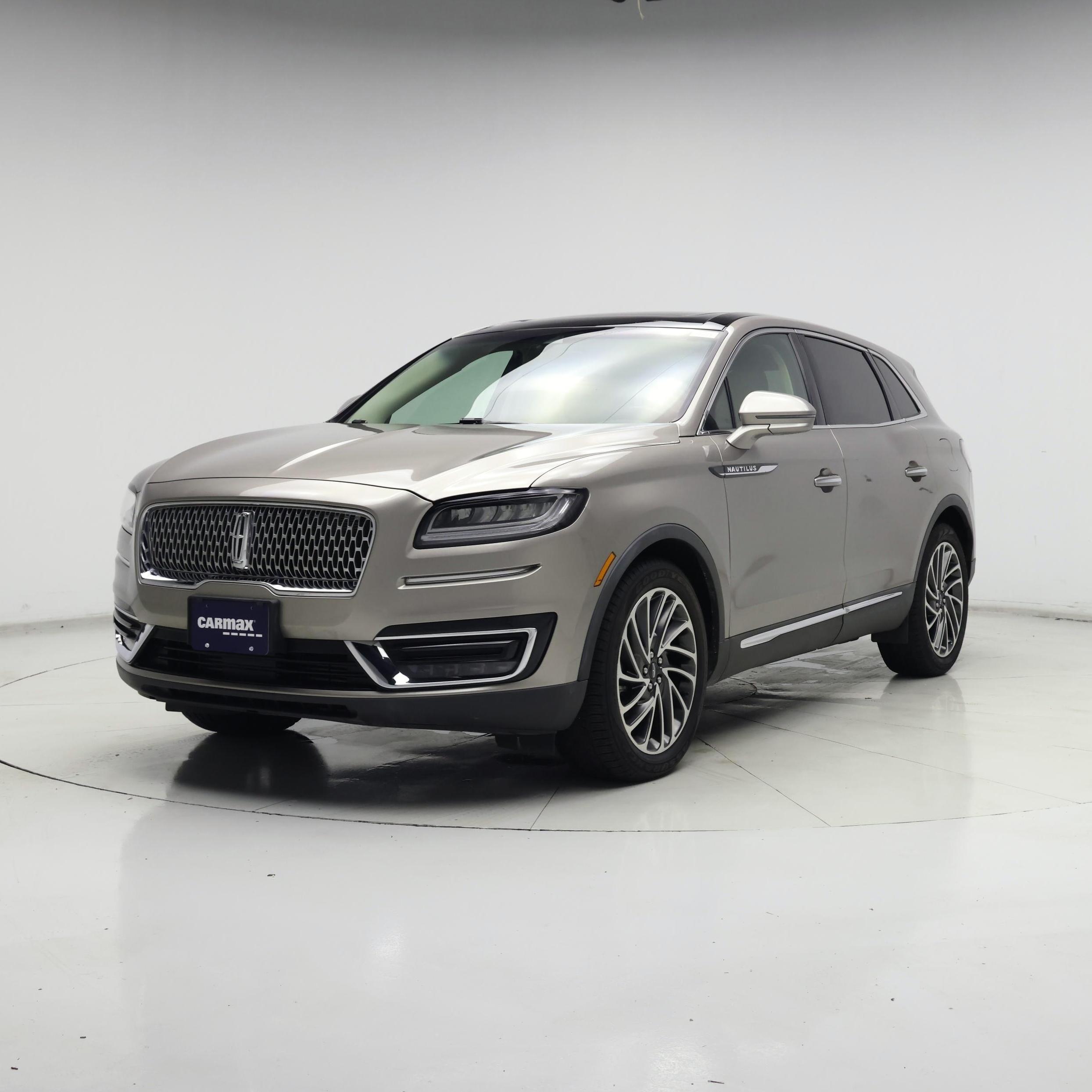 Thumbnail: 2019 Lincoln Nautilus - 4