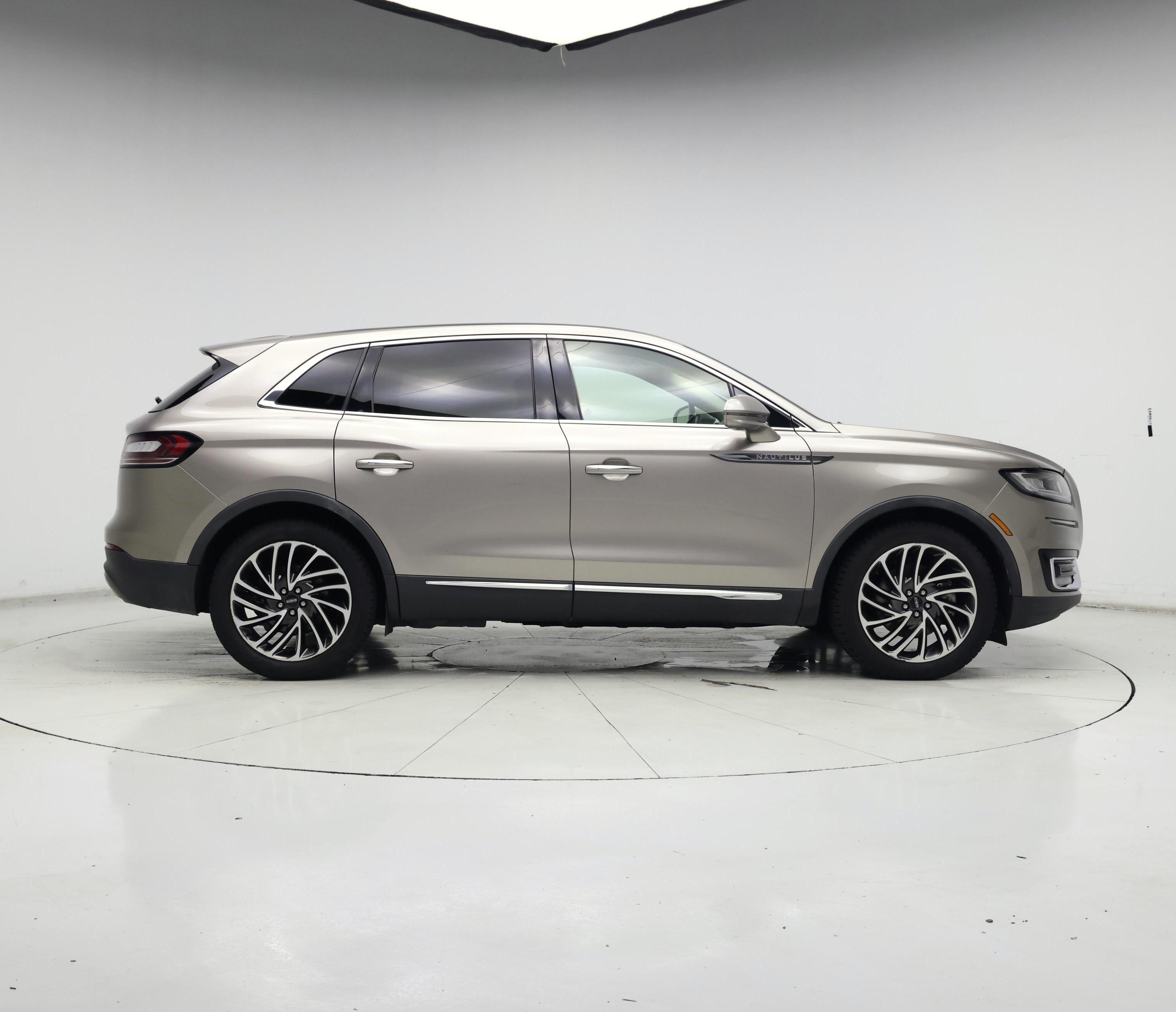 Thumbnail: 2019 Lincoln Nautilus - 7