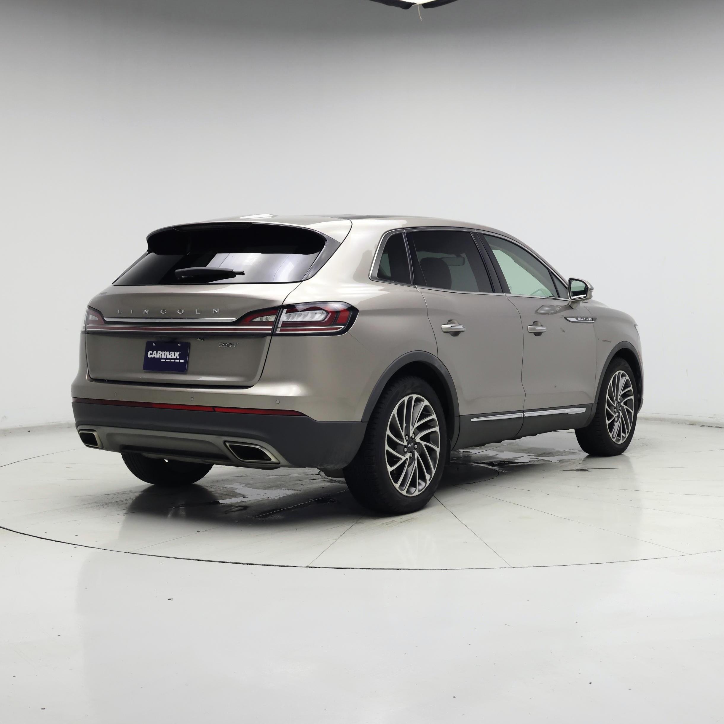 Thumbnail: 2019 Lincoln Nautilus - 8