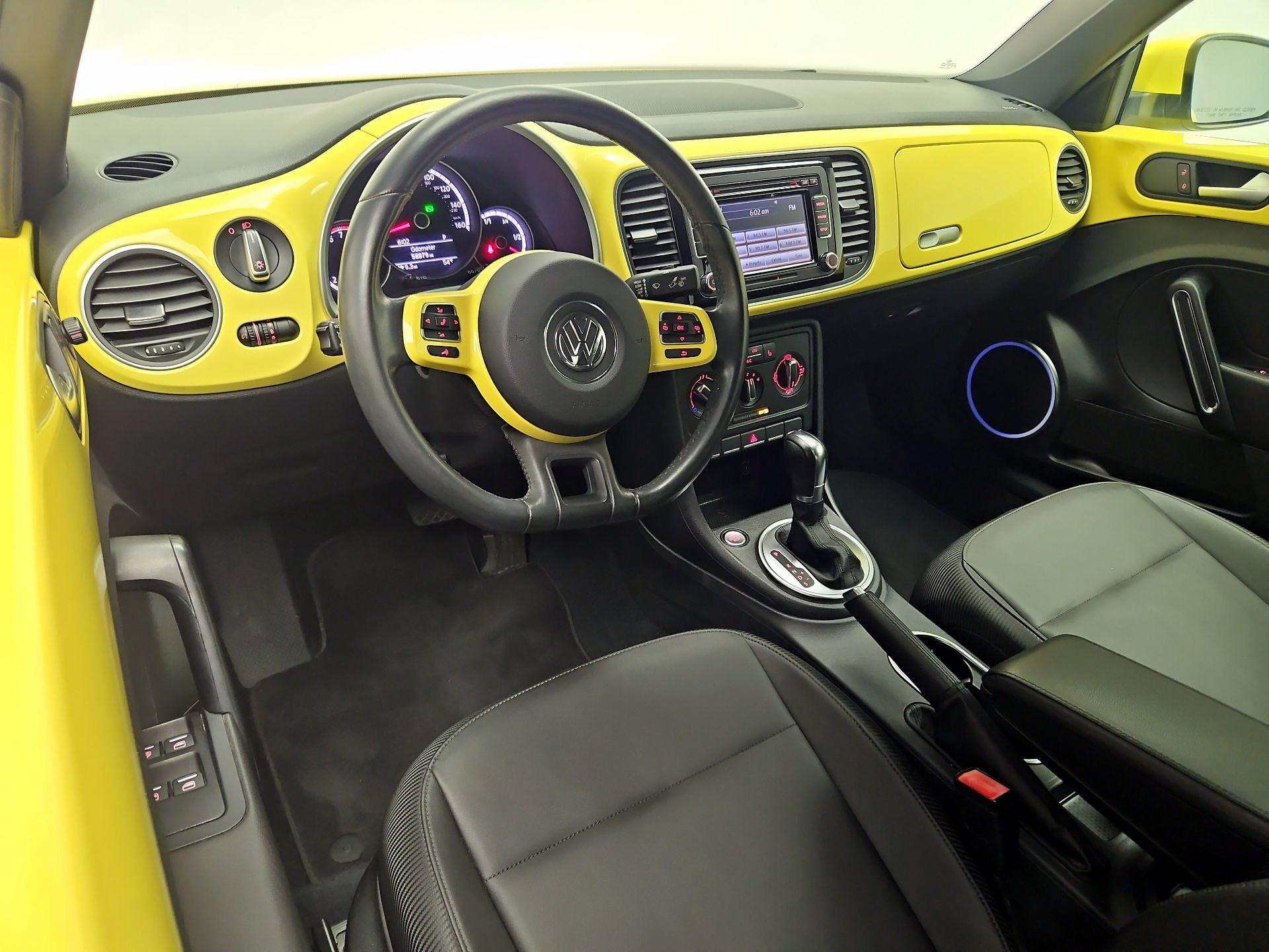 Thumbnail: 2014 Volkswagen Beetle - 9