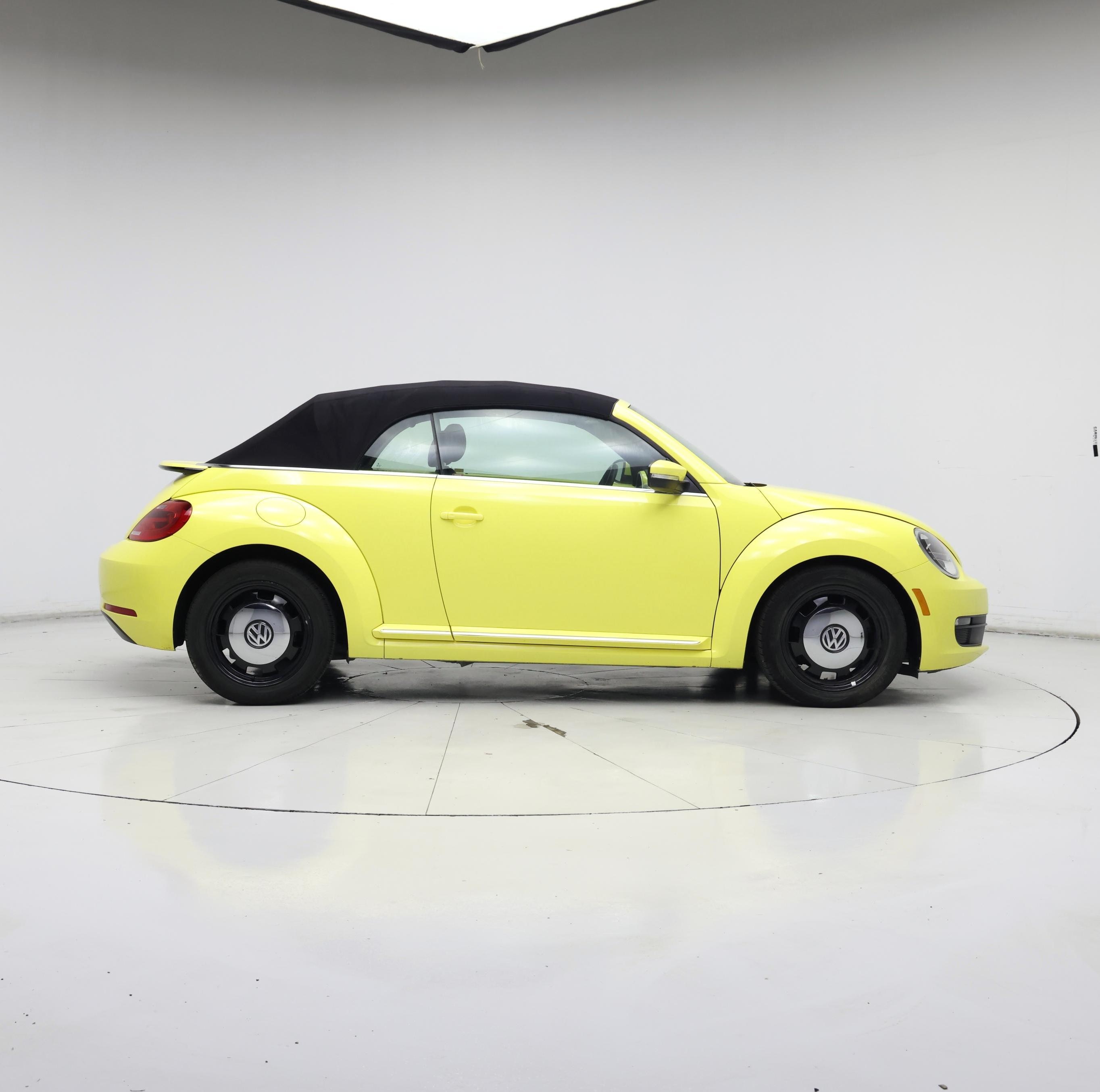 Thumbnail: 2014 Volkswagen Beetle - 7