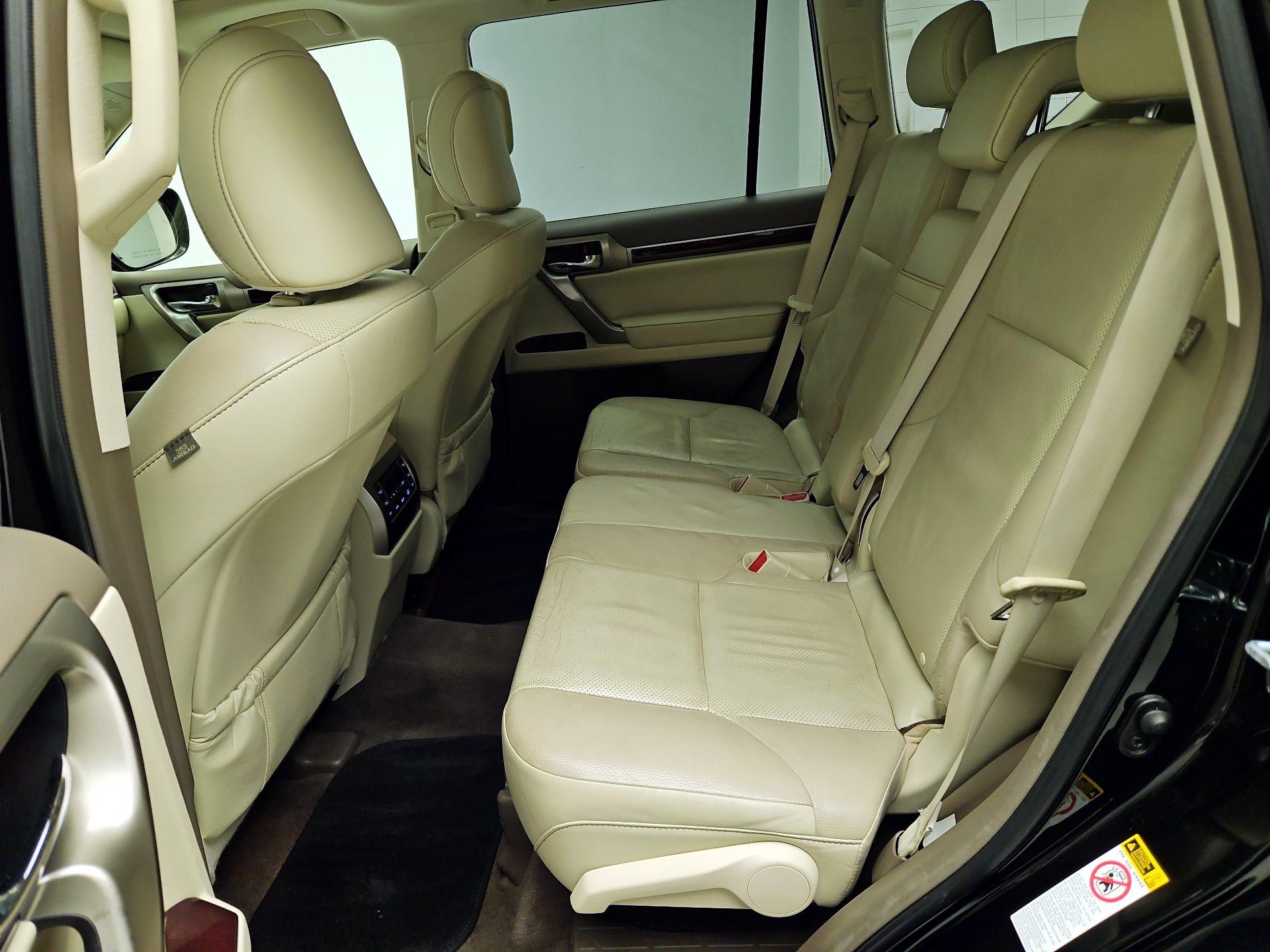 Thumbnail: 2016 Lexus GX - 18