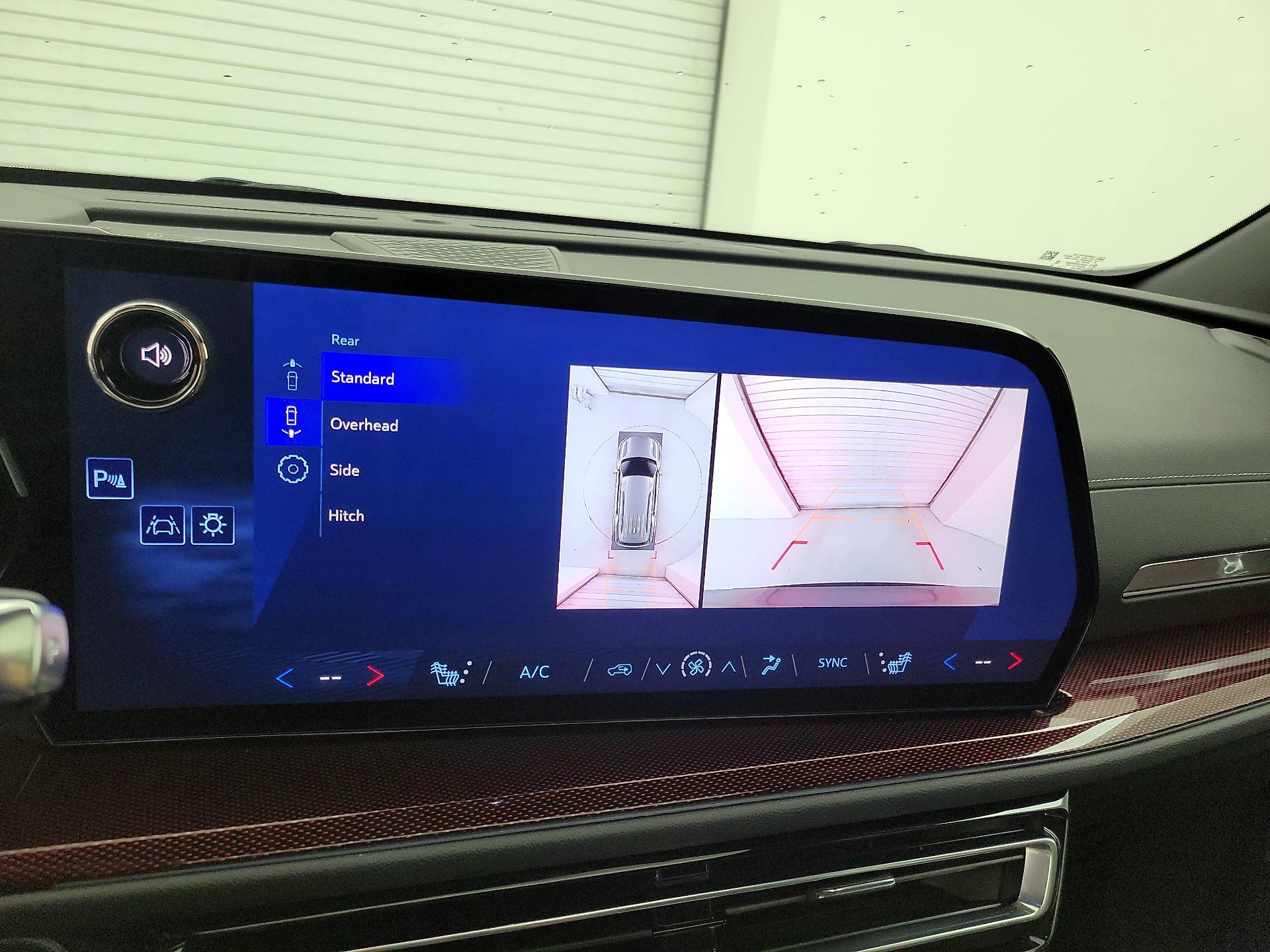 Thumbnail: 2025 Chevrolet Traverse - 15