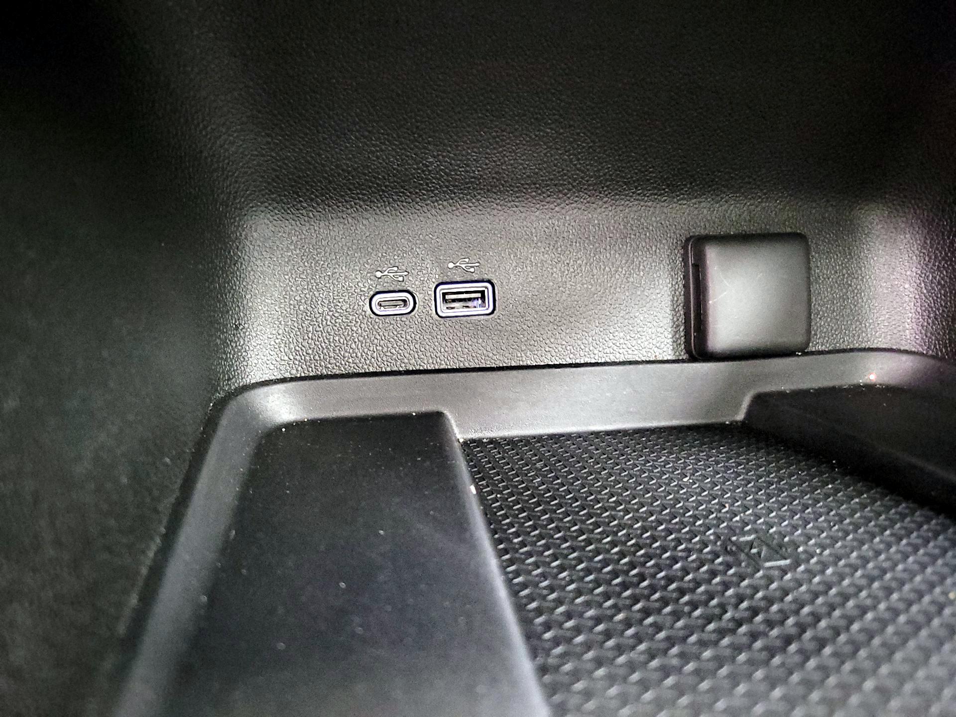 Thumbnail: 2025 Chevrolet Traverse - 19