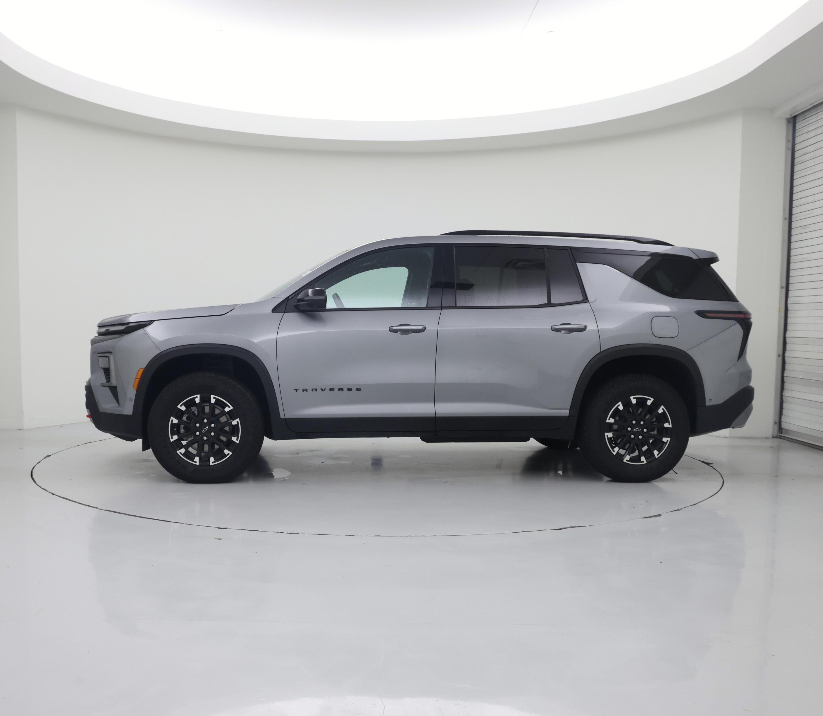 Thumbnail: 2025 Chevrolet Traverse - 3