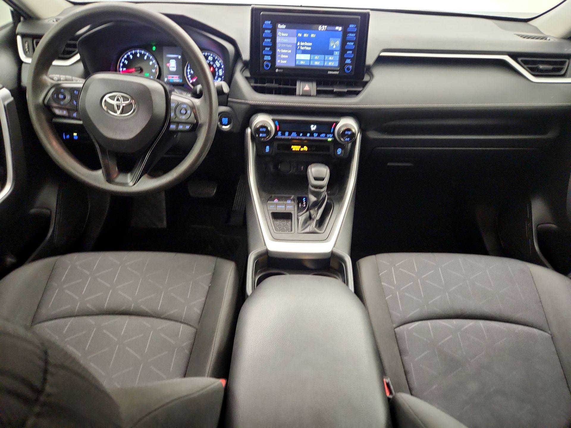 Thumbnail: 2020 Toyota RAV4 - 9