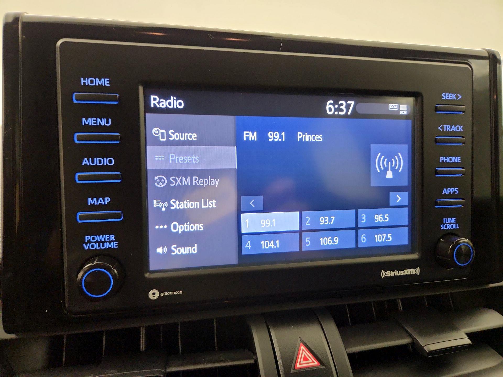 Thumbnail: 2020 Toyota RAV4 - 15