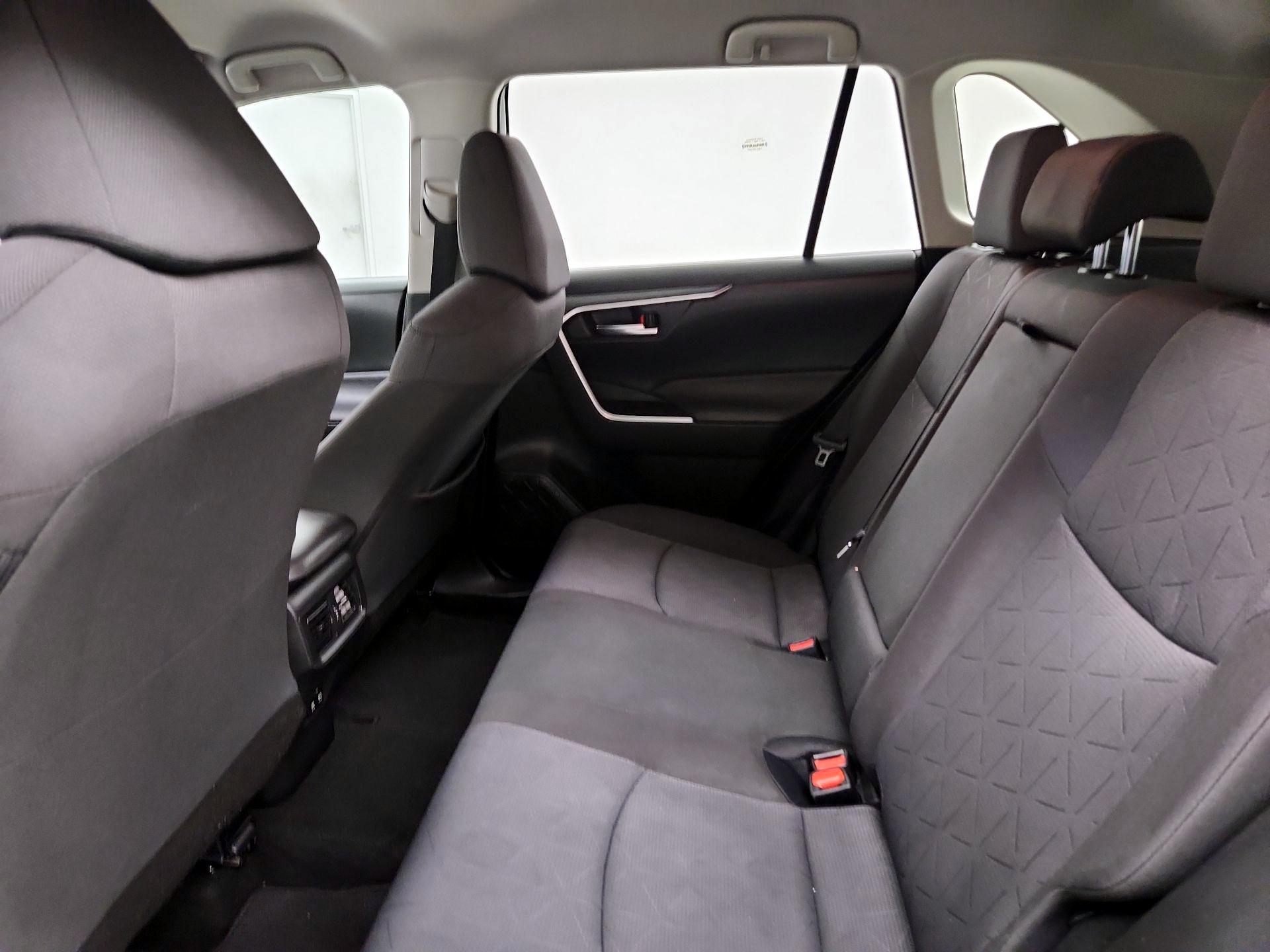 Thumbnail: 2020 Toyota RAV4 - 18