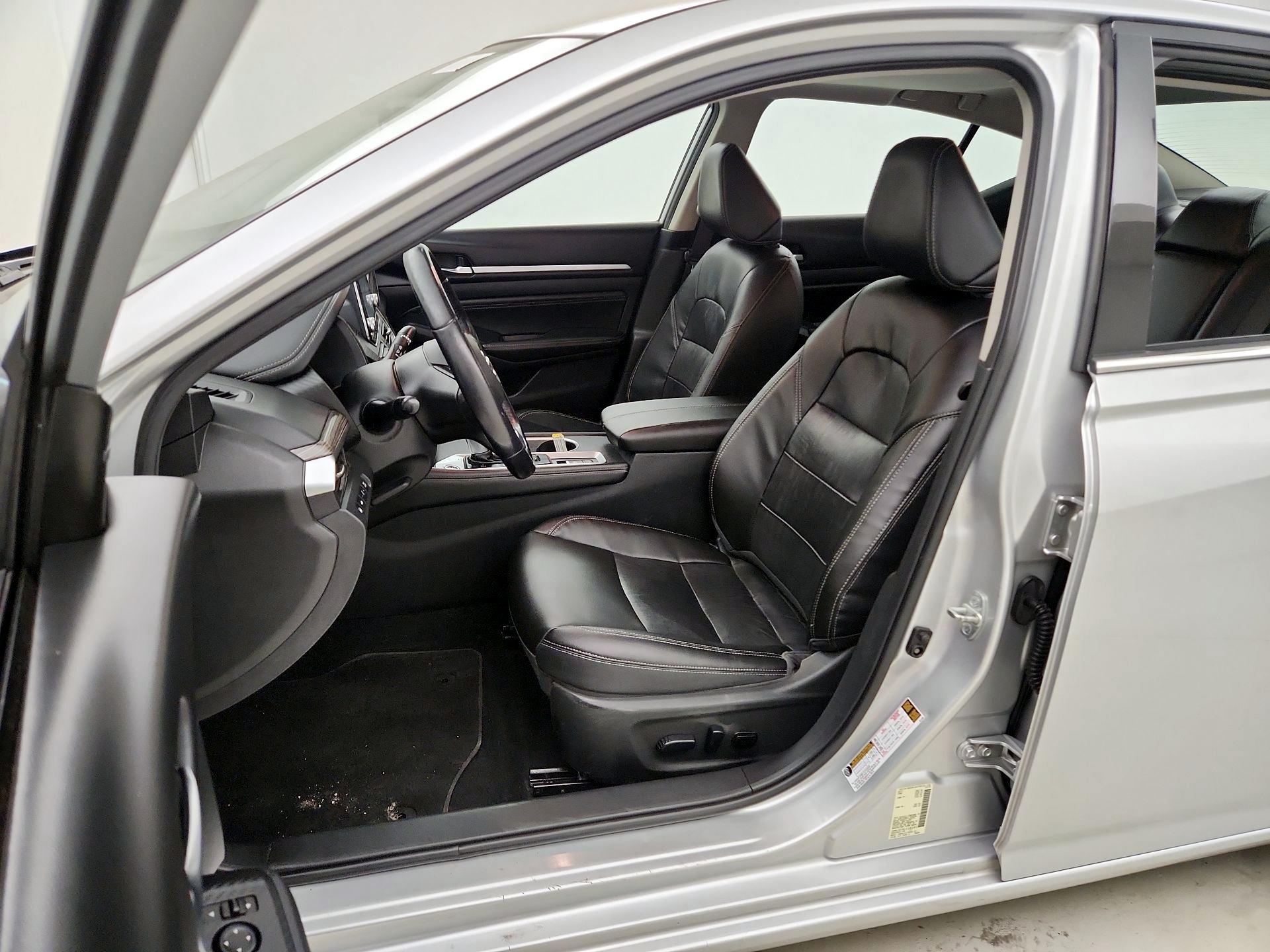 Thumbnail: 2019 Nissan Altima - 11