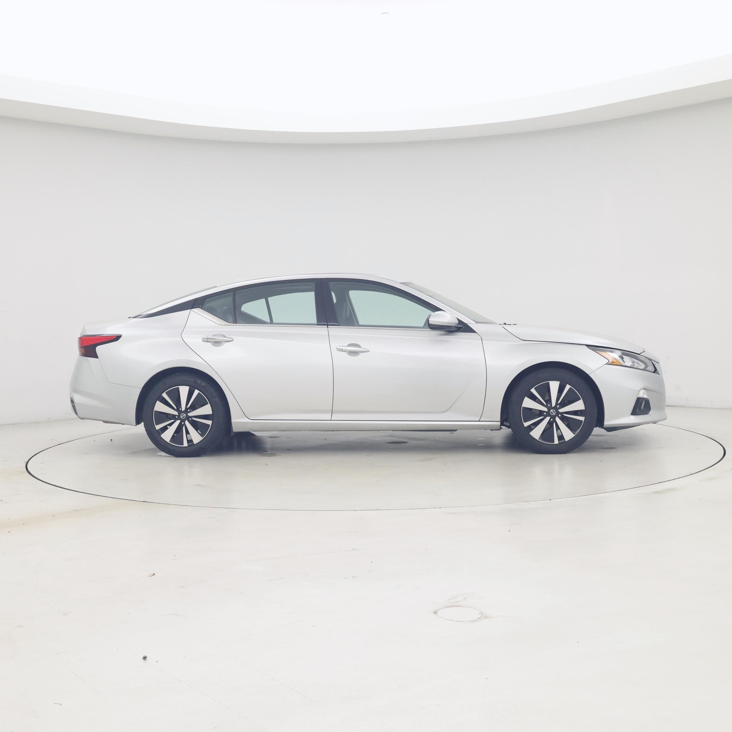 Thumbnail: 2019 Nissan Altima - 7