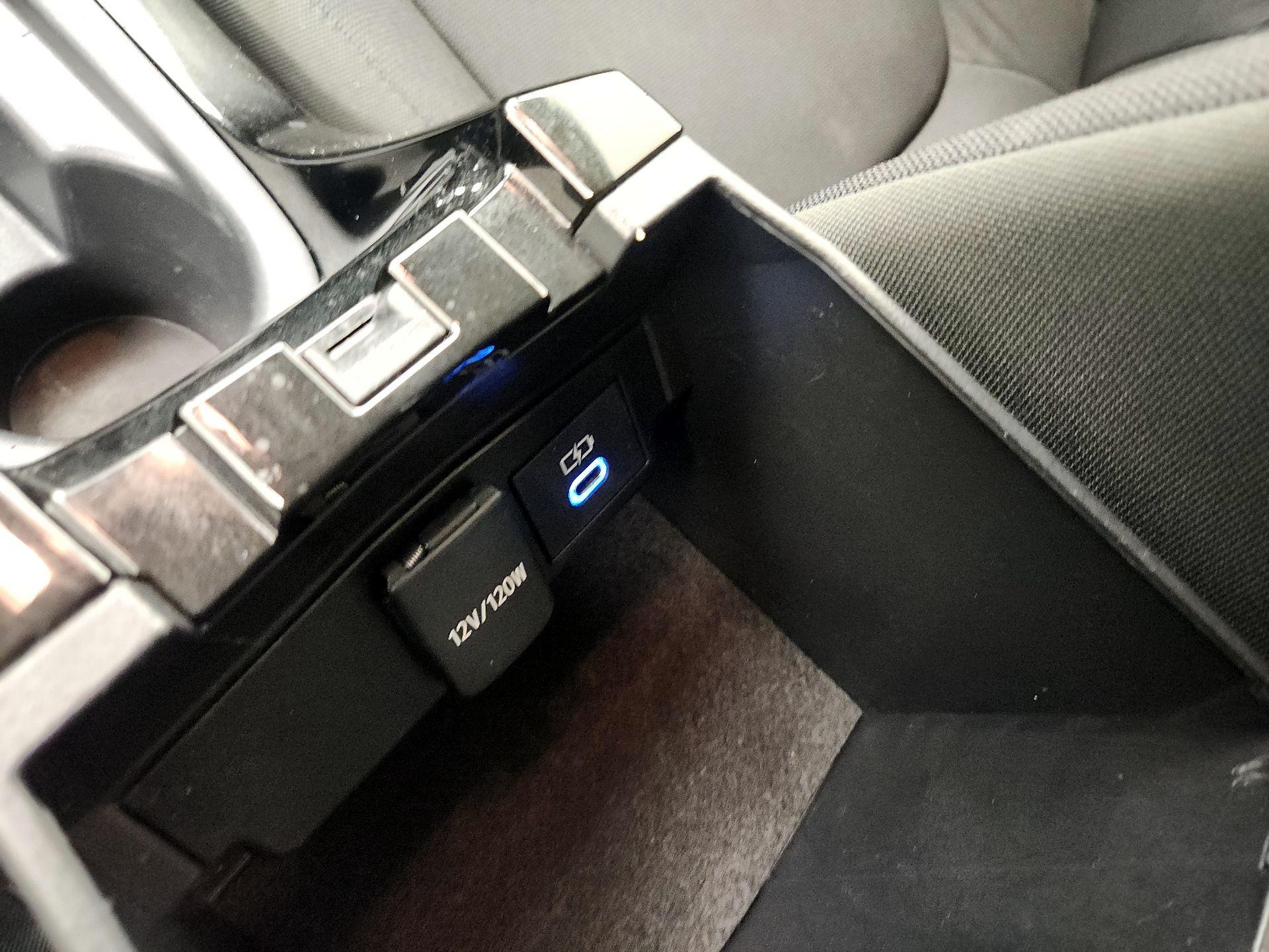 Thumbnail: 2022 Toyota Corolla - 18