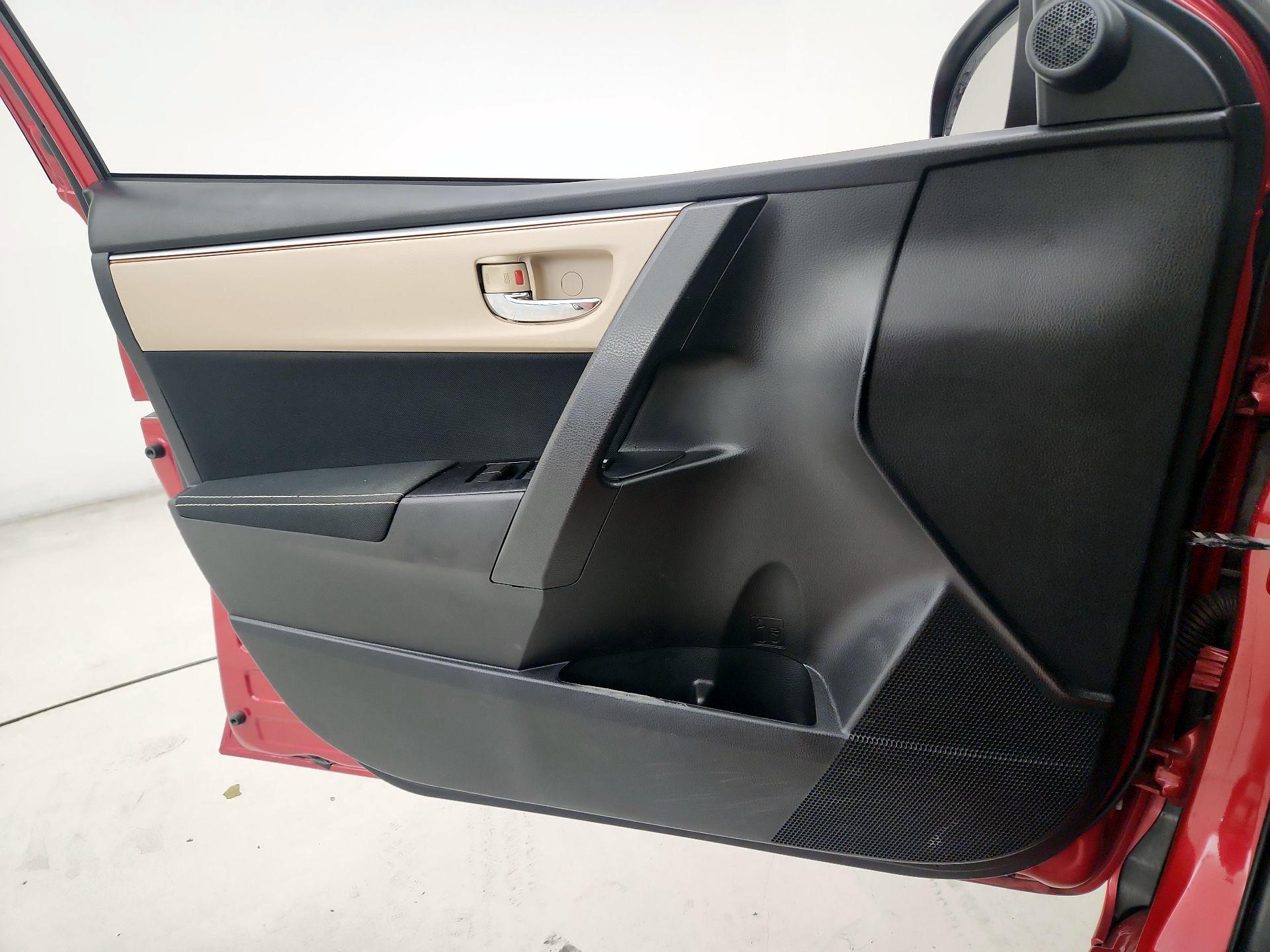 Thumbnail: 2016 Toyota Corolla - 12