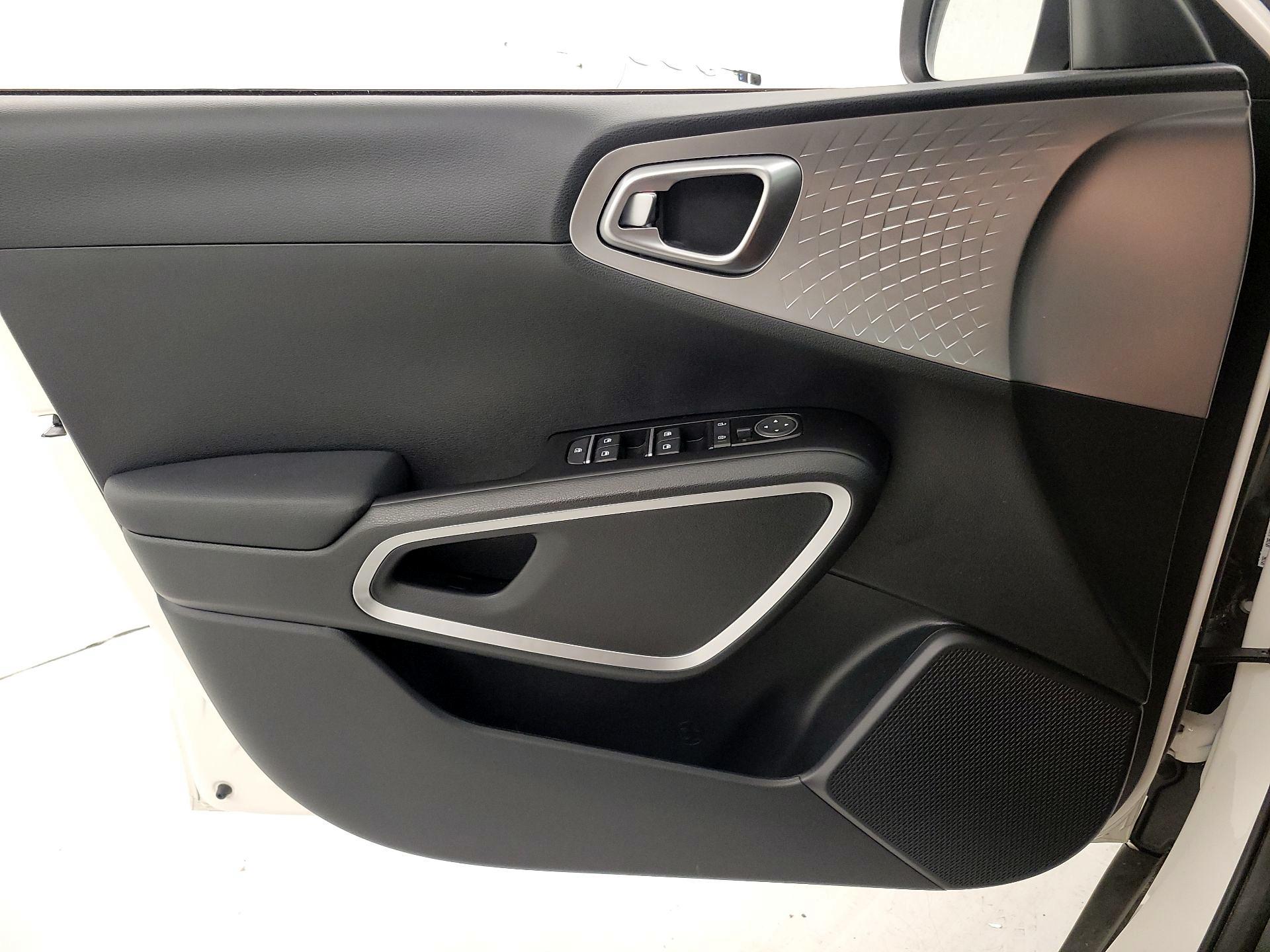 Thumbnail: 2023 Kia Soul - 12