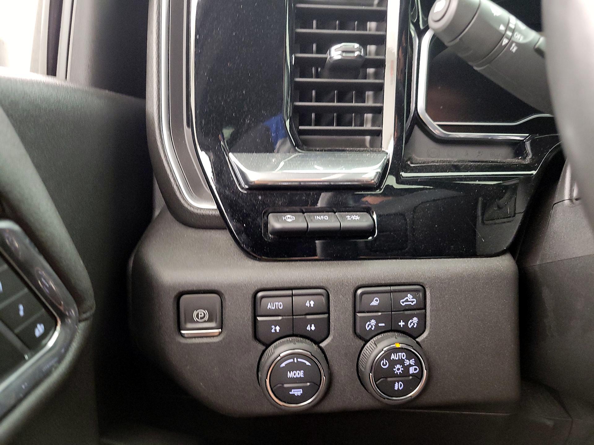 Thumbnail: 2024 Chevrolet Silverado 2500 - 13