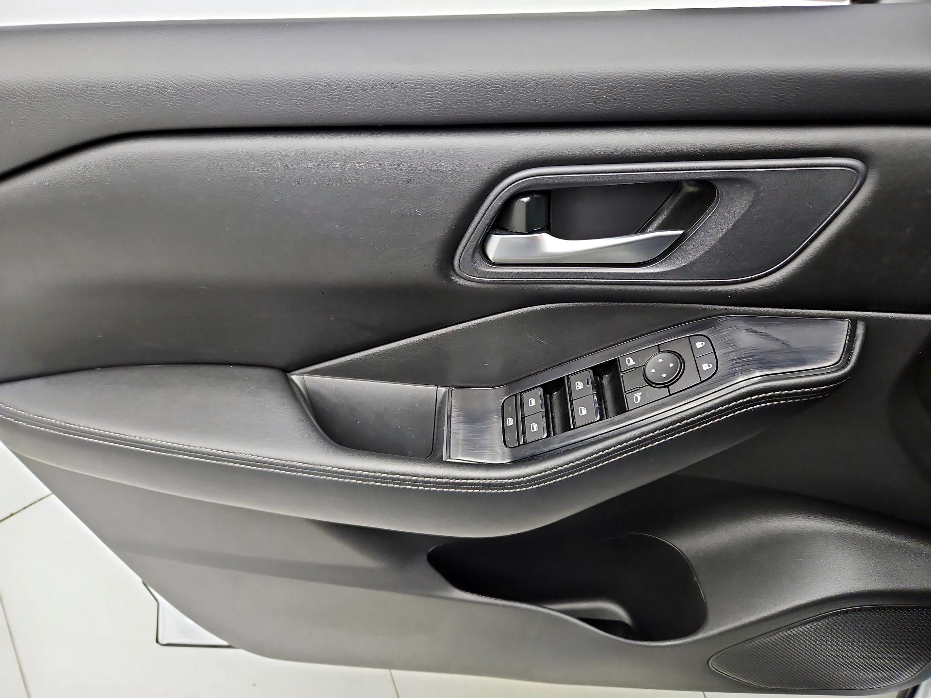 Thumbnail: 2024 Nissan Rogue - 12