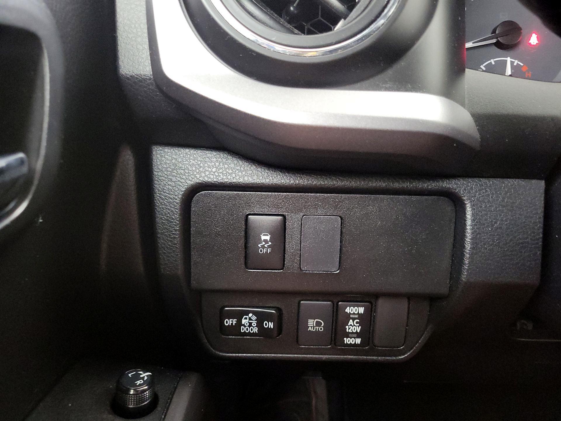 Thumbnail: 2021 Toyota Tacoma - 13