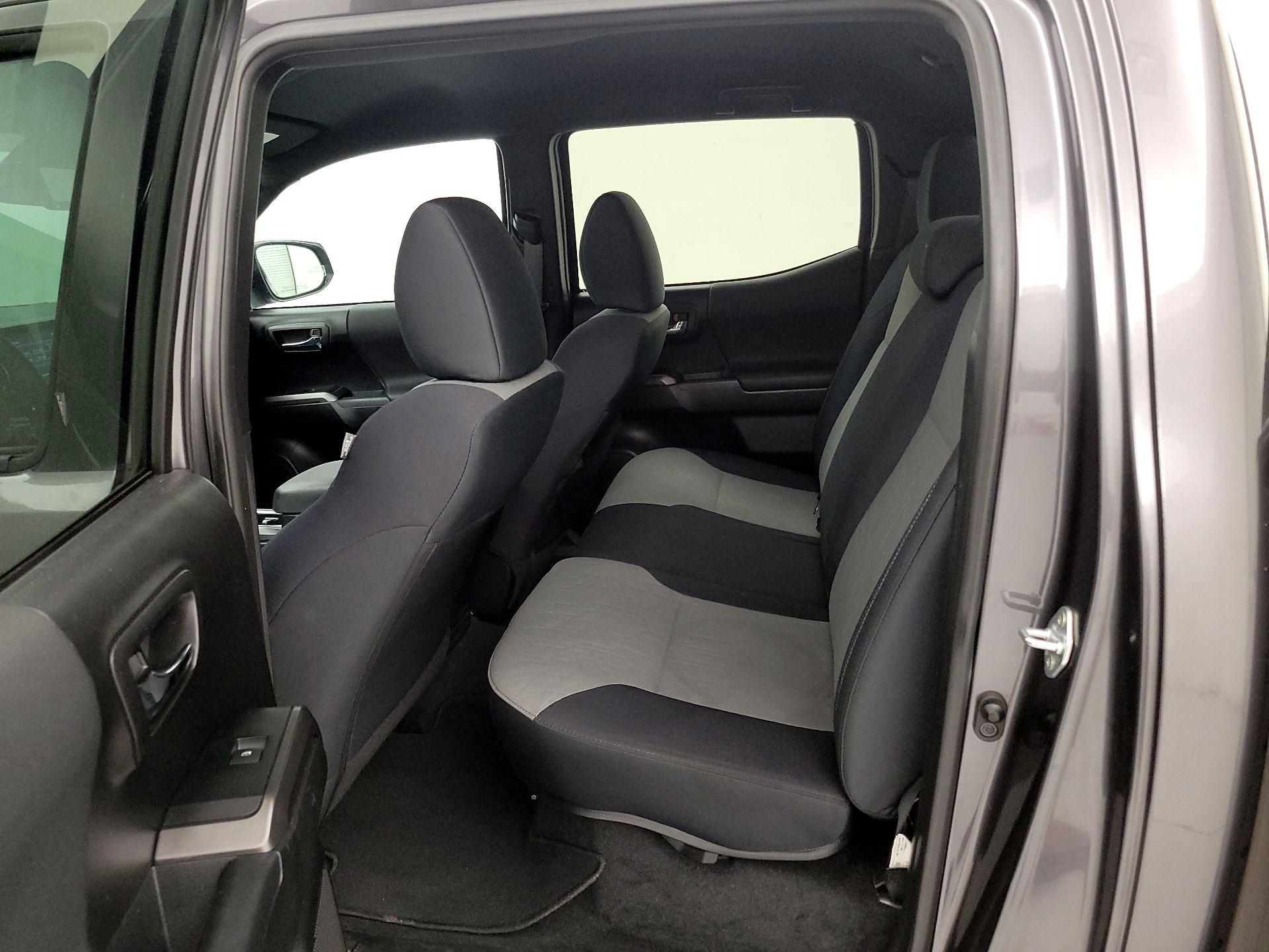 Thumbnail: 2021 Toyota Tacoma - 19