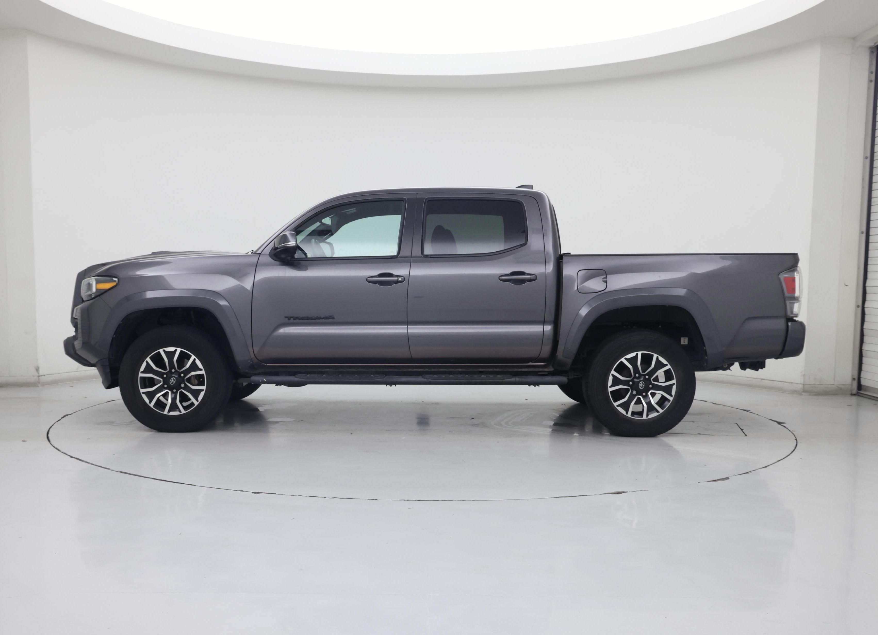 Thumbnail: 2021 Toyota Tacoma - 3