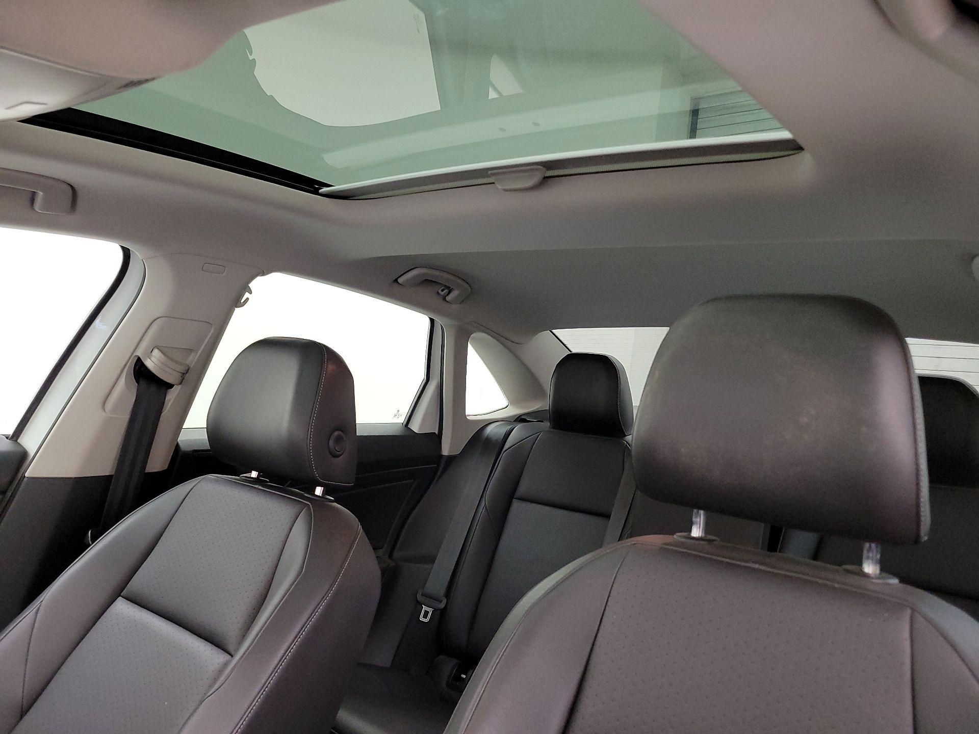 Thumbnail: 2019 Volkswagen Jetta - 19