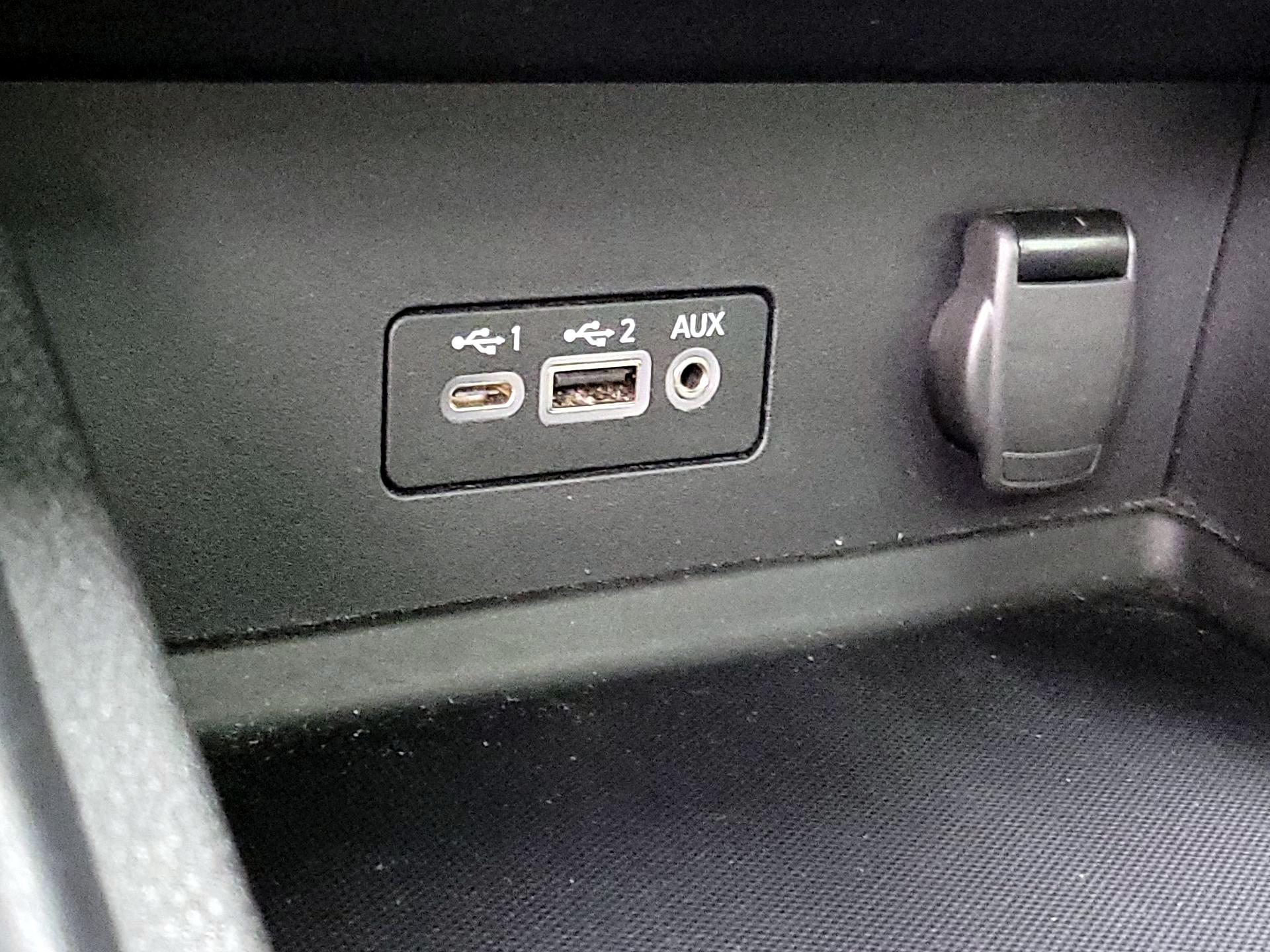 Thumbnail: 2021 Nissan Sentra - 18