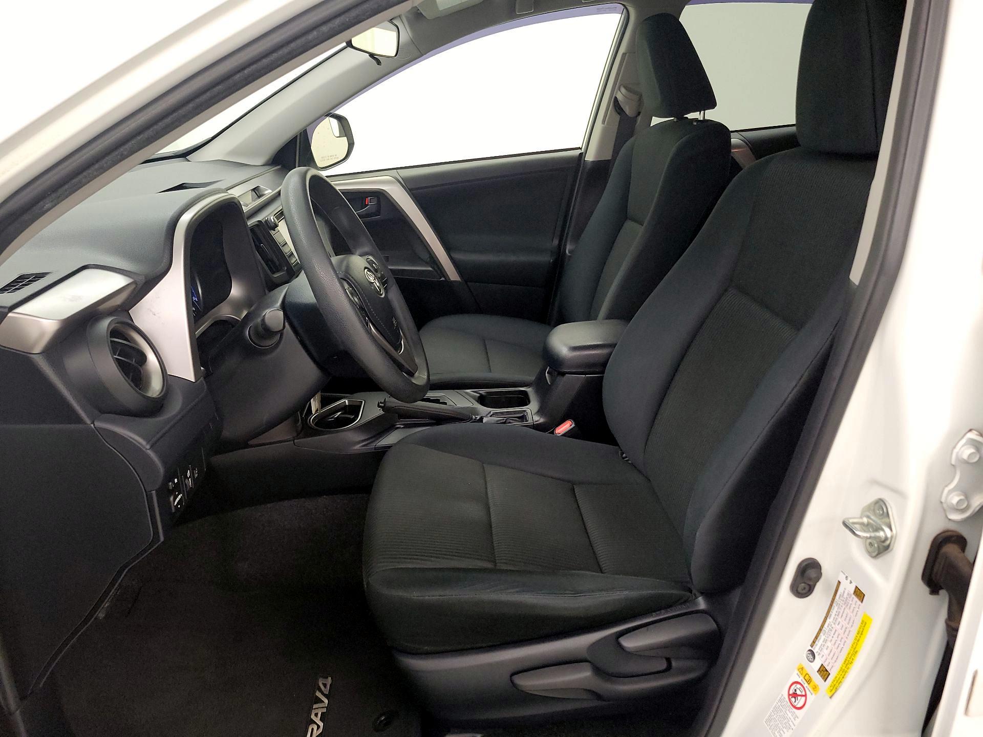 Thumbnail: 2018 Toyota RAV4 - 11