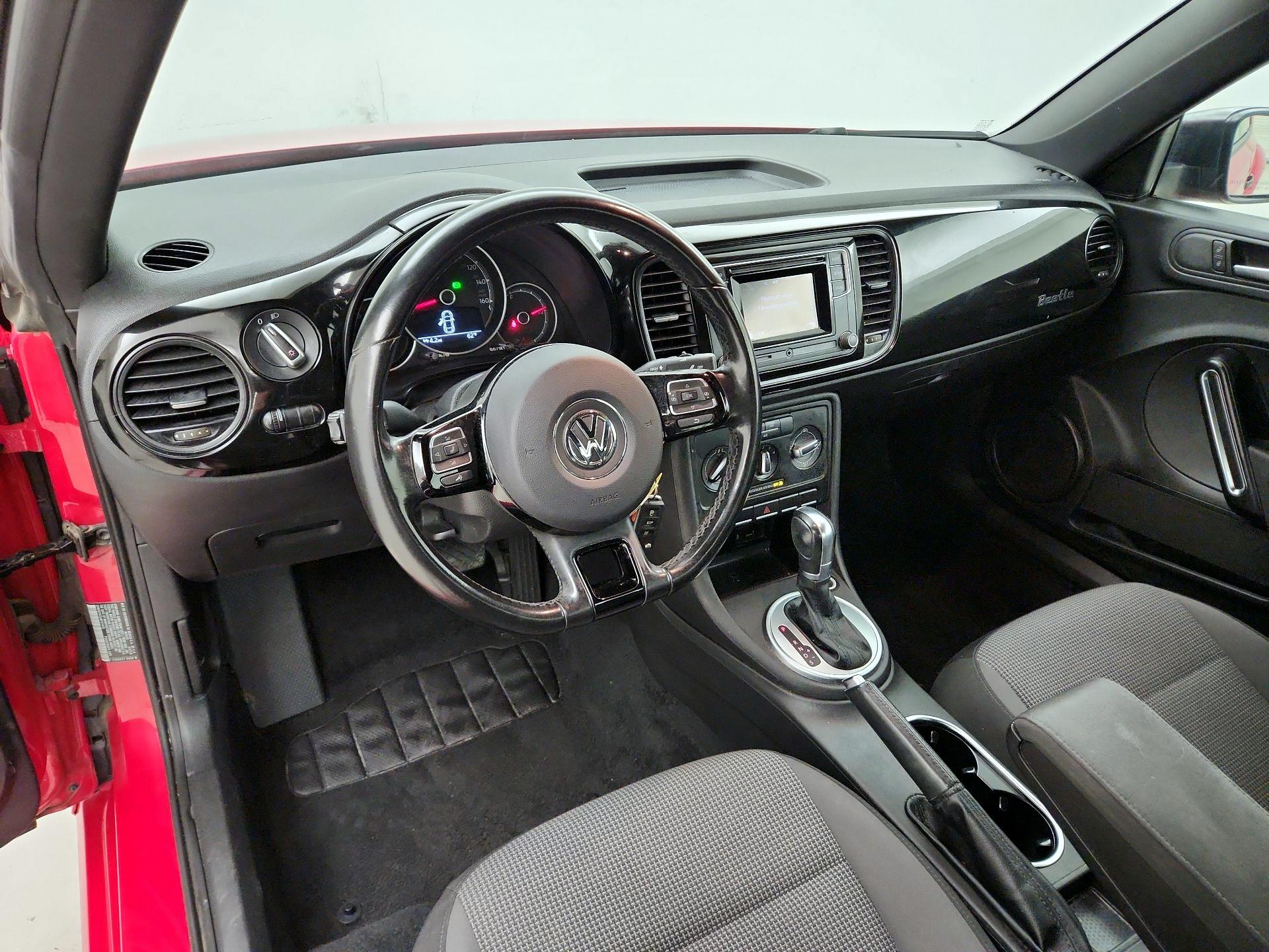 Thumbnail: 2018 Volkswagen Beetle - 9